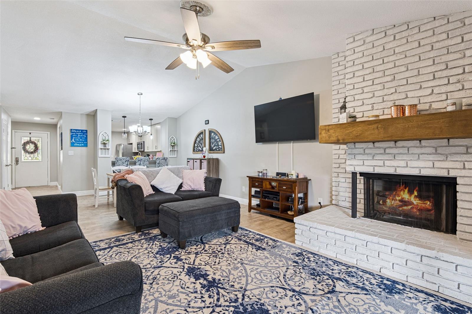 Image 10 of 50 For 1055 Kensington Park Drive 603