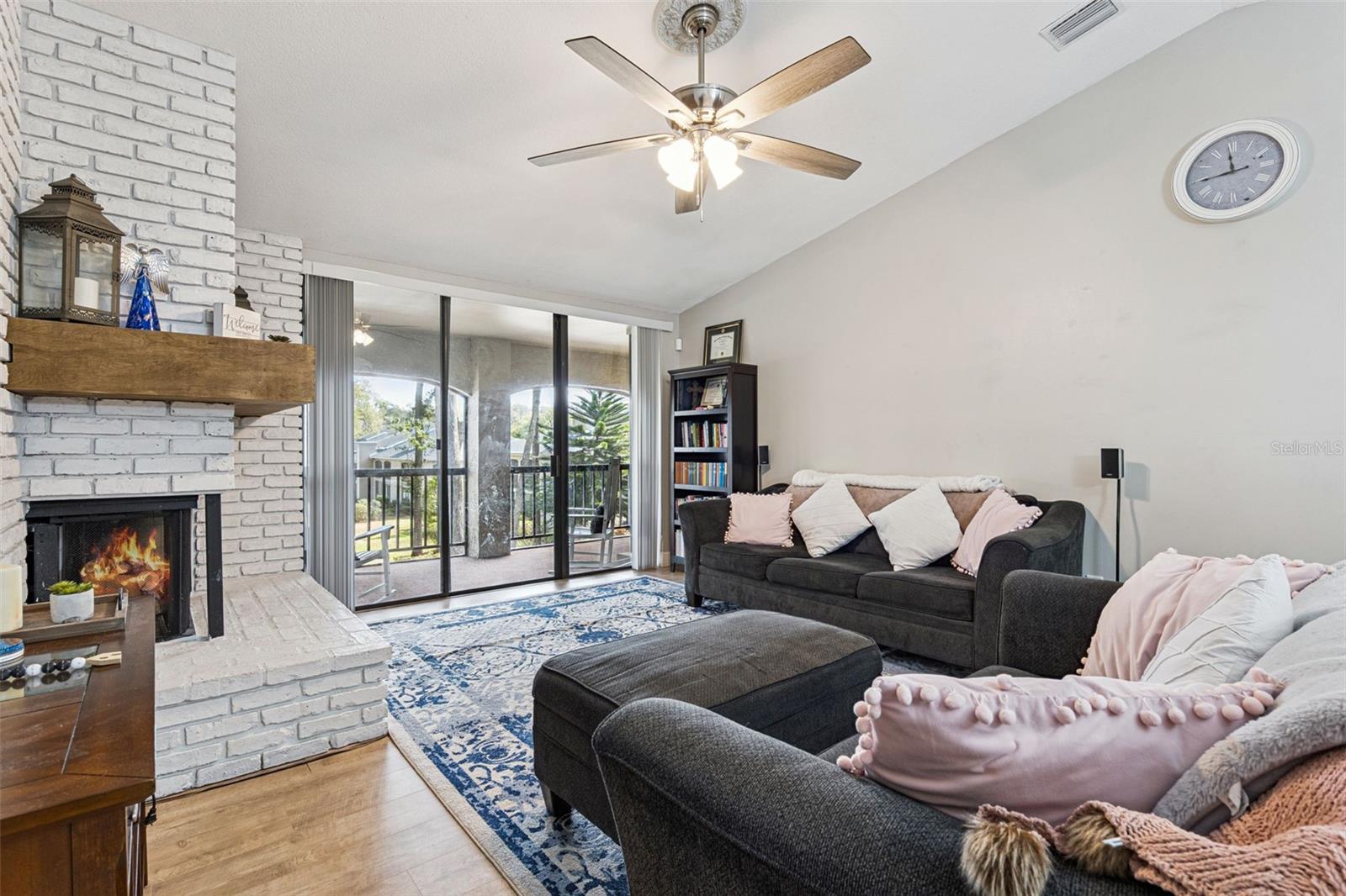 Image 11 of 50 For 1055 Kensington Park Drive 603