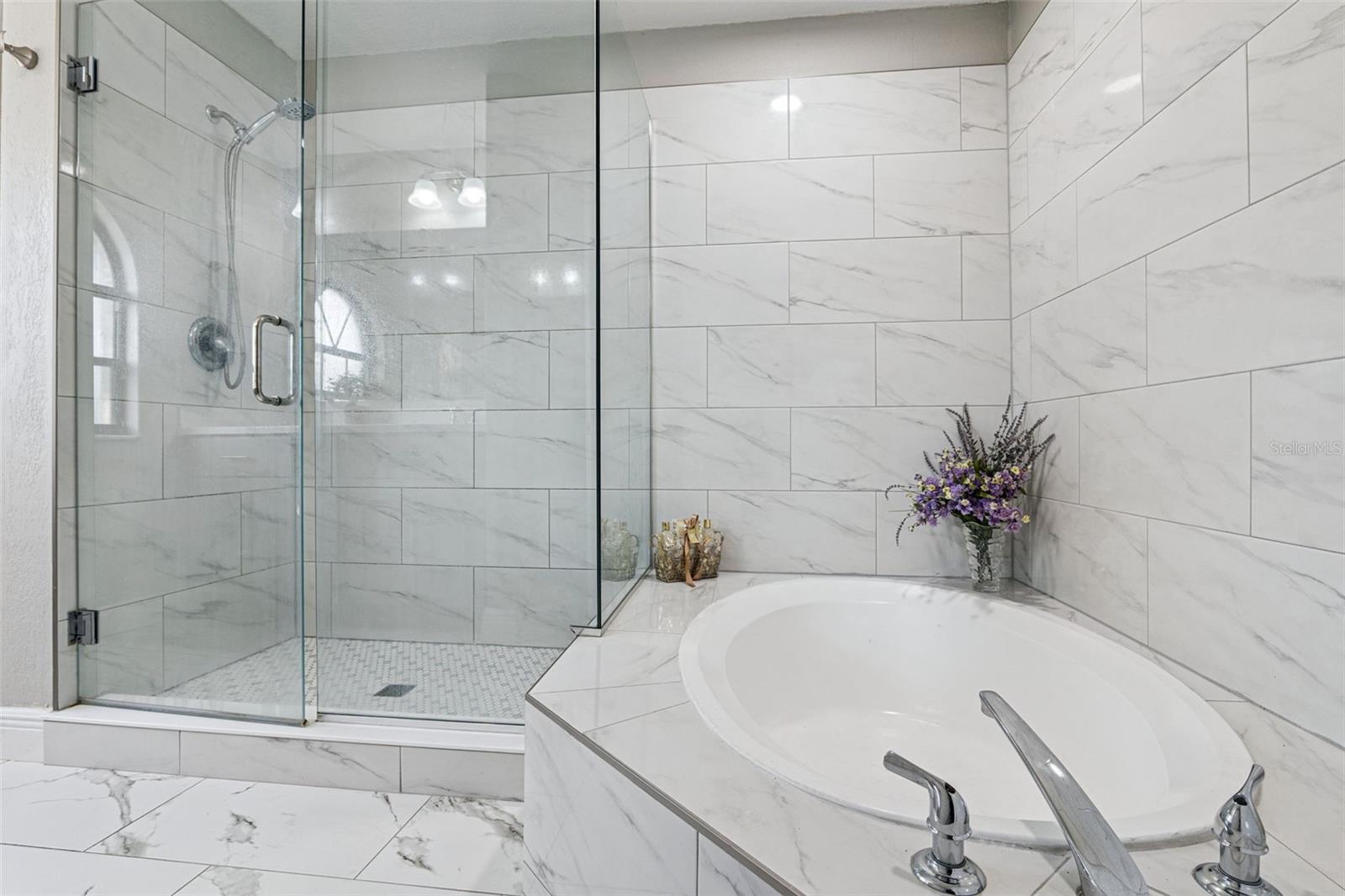 Image 17 of 50 For 1055 Kensington Park Drive 603