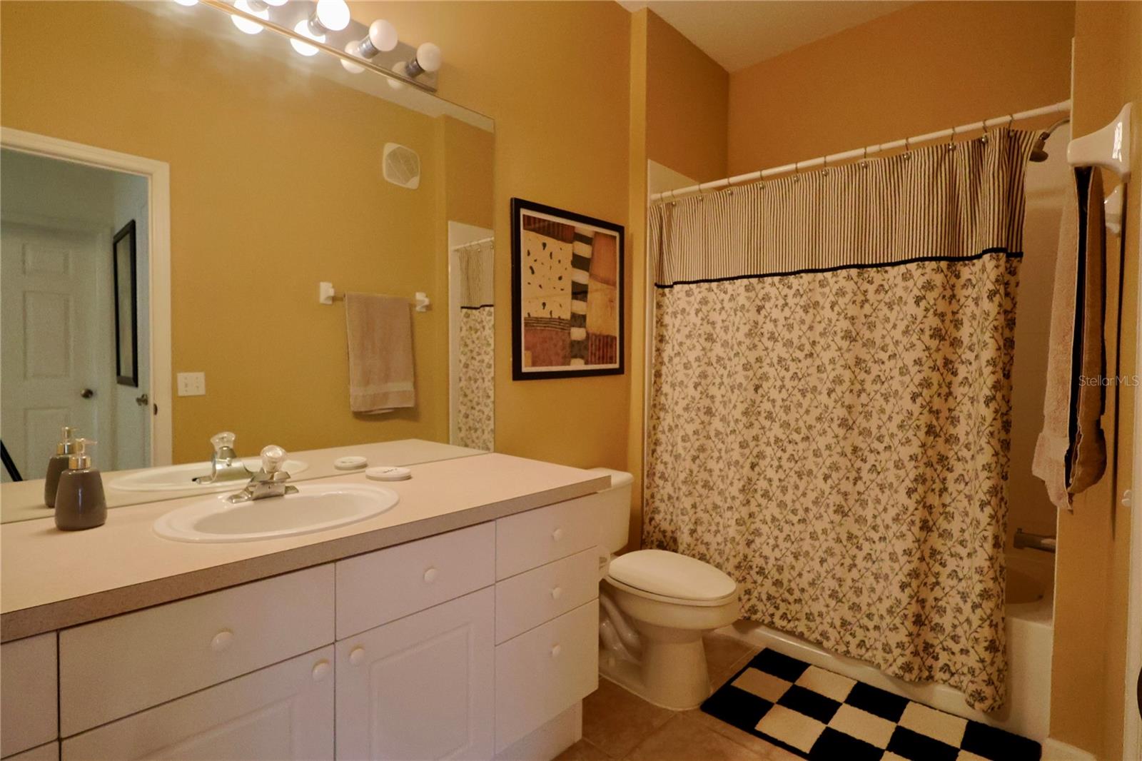 Image 15 of 22 For 2305 Silver Palm Drive 304