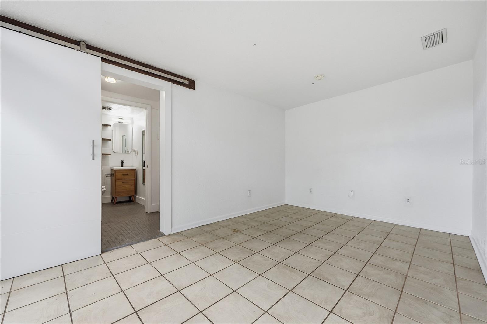 Image 20 of 30 For 1215 21st Avenue