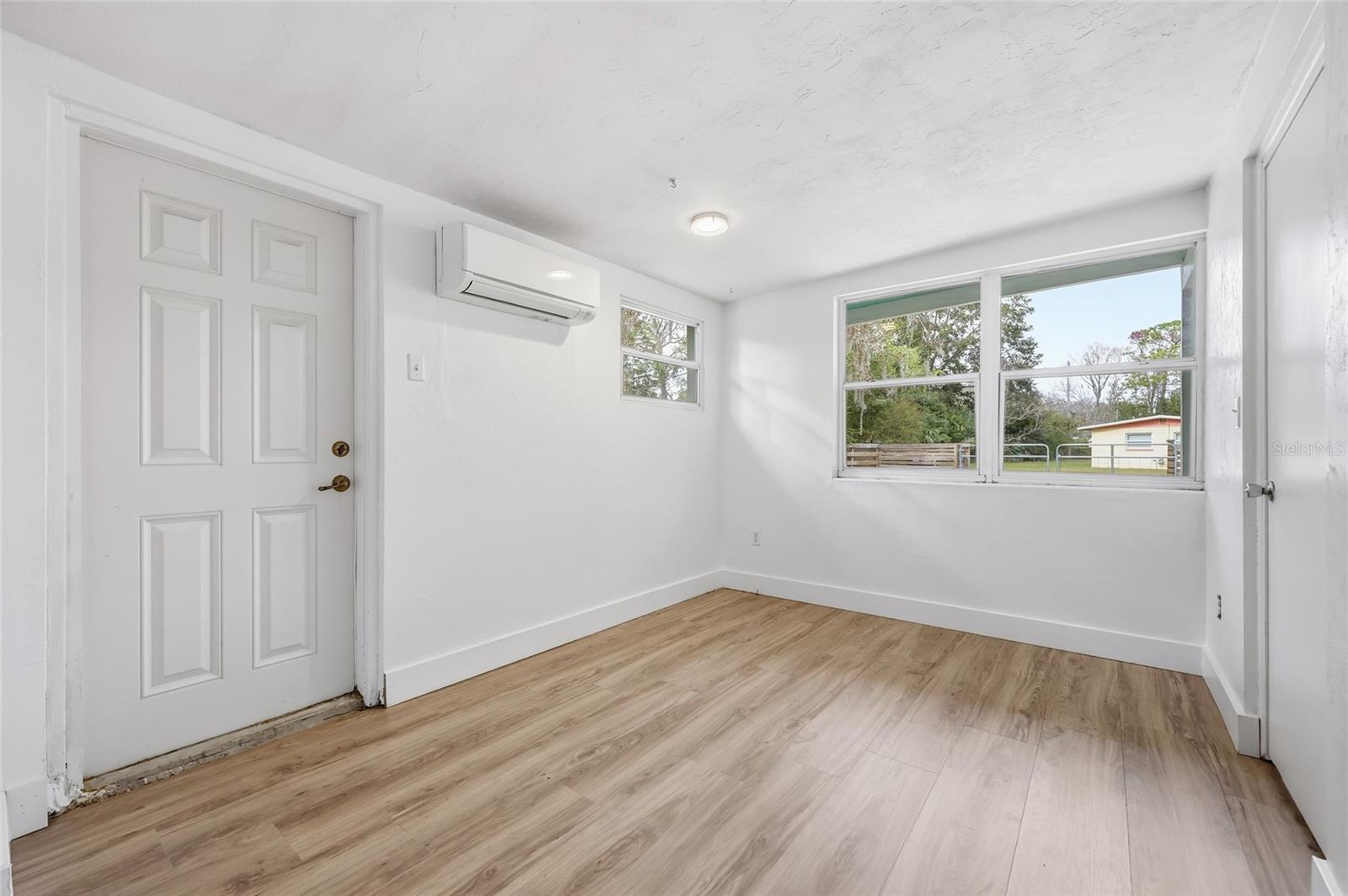 Image 23 of 30 For 1215 21st Avenue