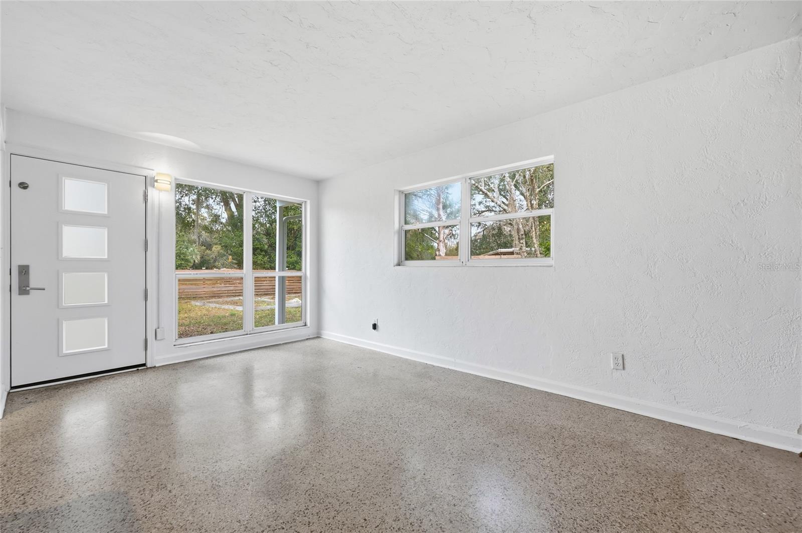 Image 5 of 30 For 1215 21st Avenue