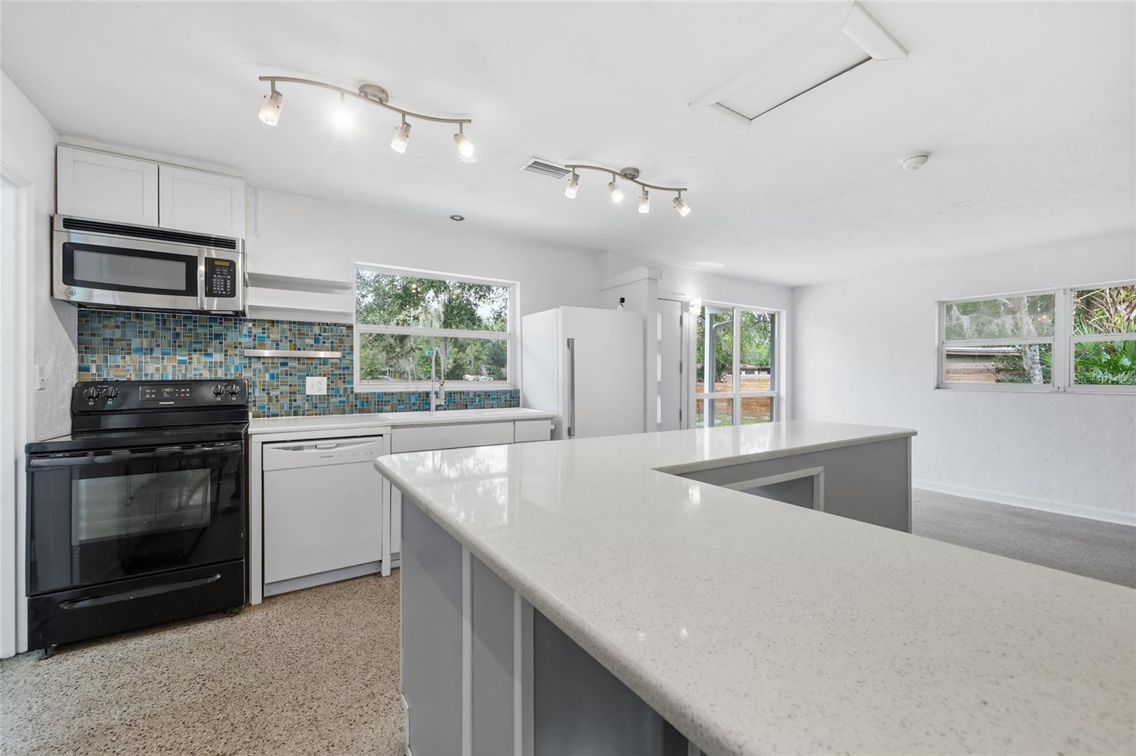 Image 8 of 30 For 1215 21st Avenue