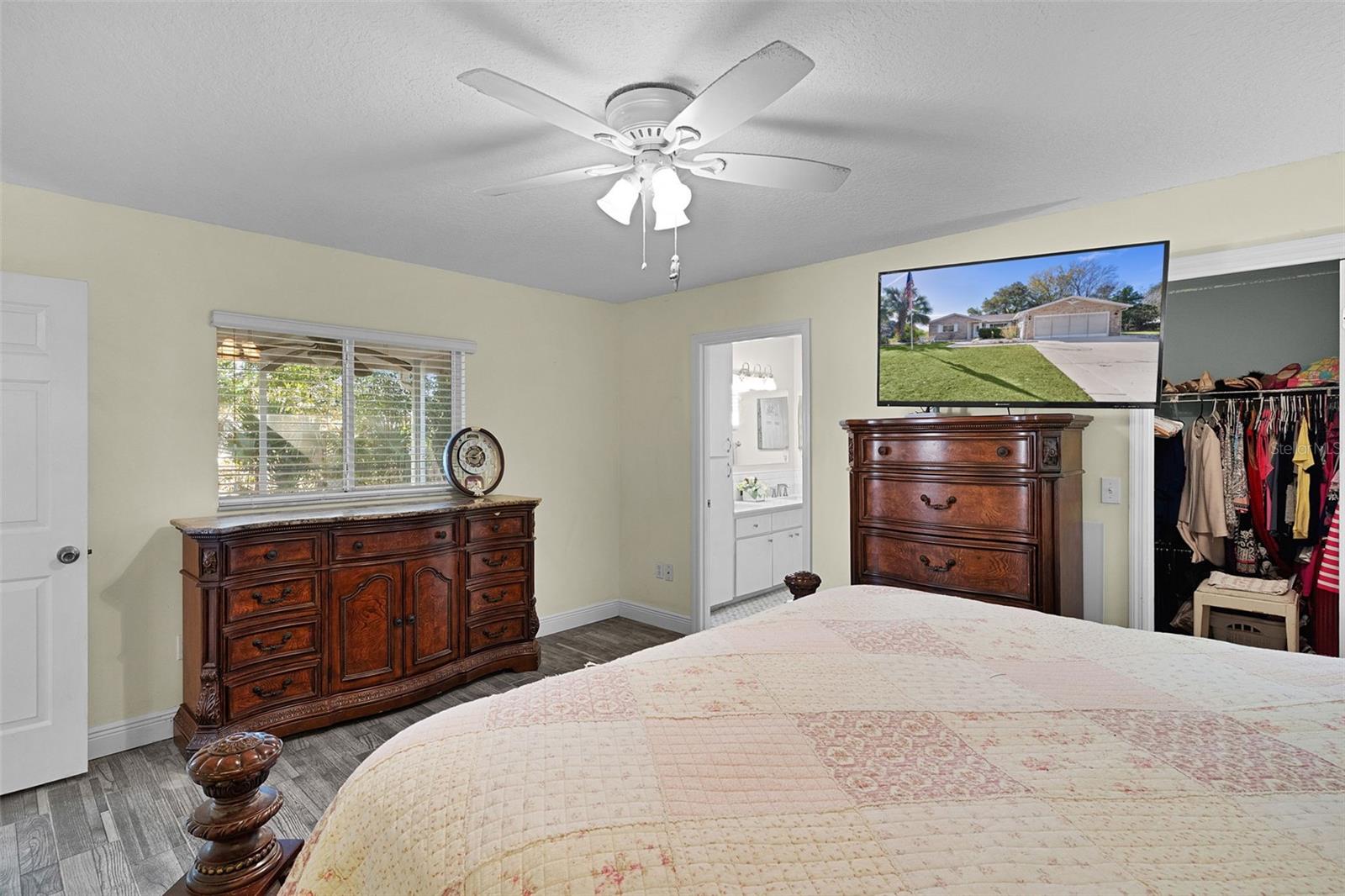 Image 24 of 47 For 9980 176th Street