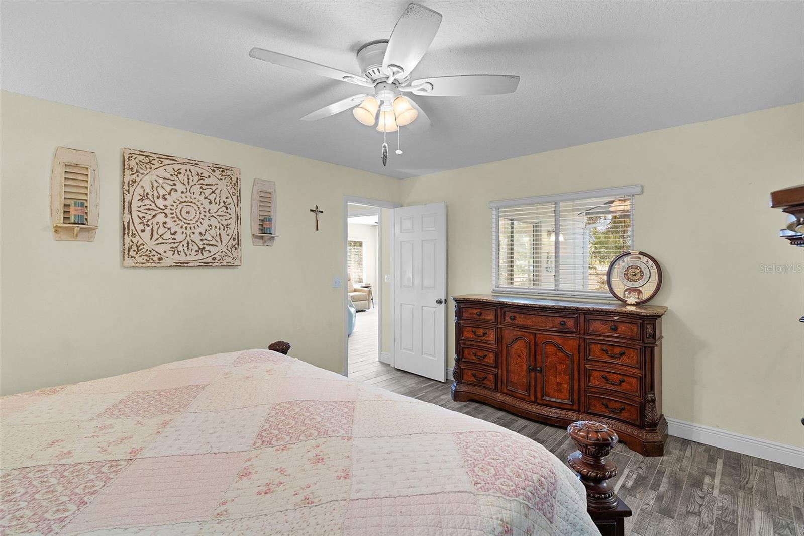 Image 25 of 47 For 9980 176th Street