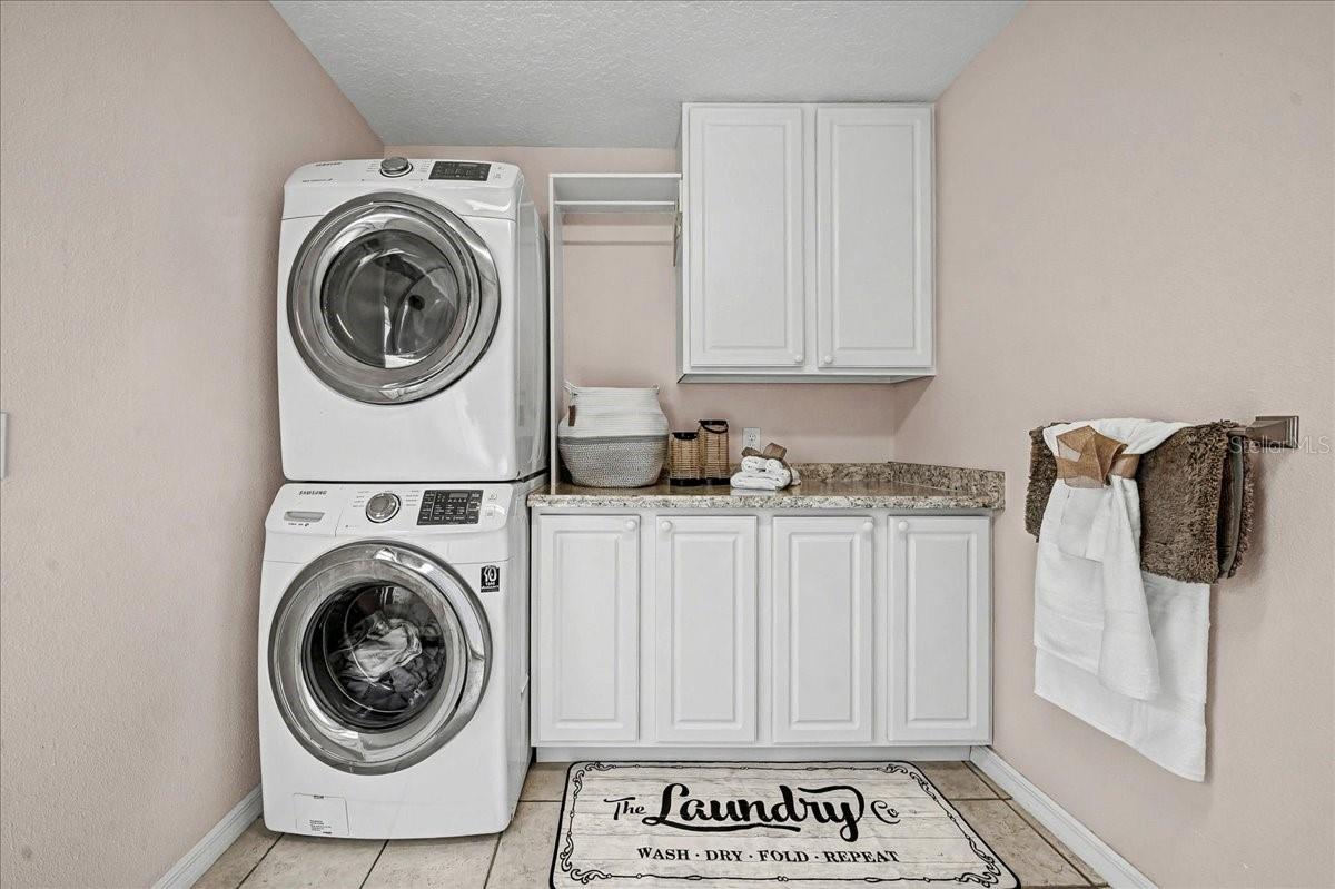 Image 30 of 82 For 922 Soledad Way