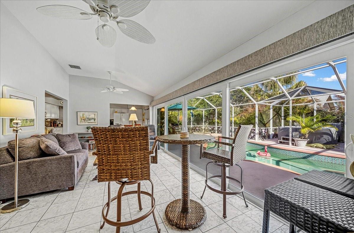 Image 43 of 82 For 922 Soledad Way