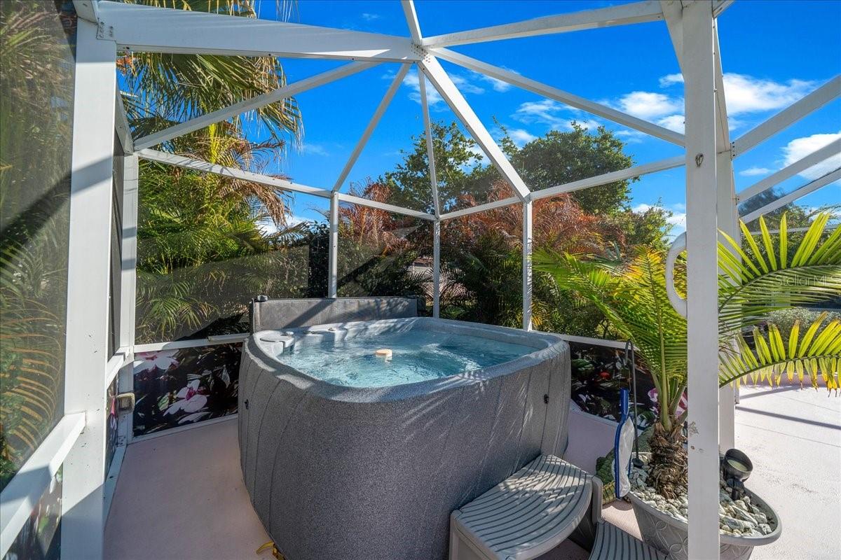 Image 53 of 82 For 922 Soledad Way