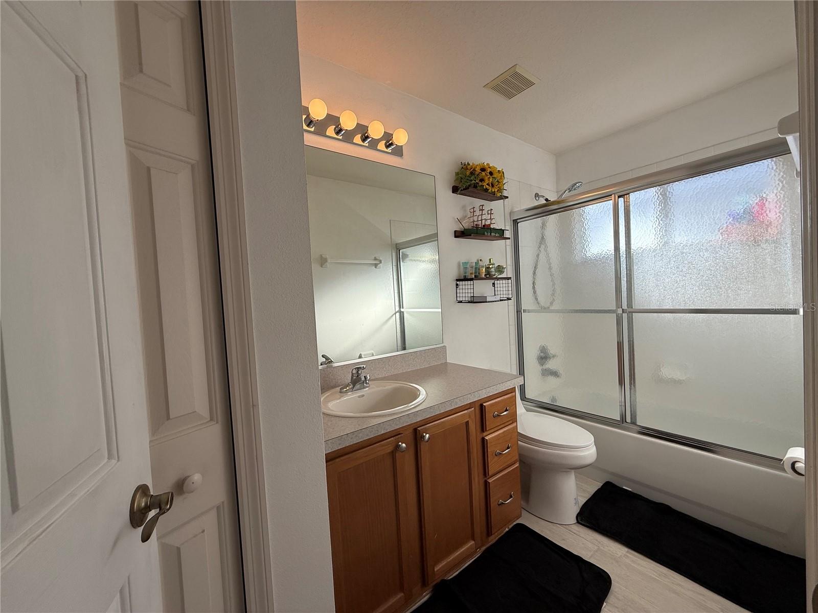 Image 13 of 22 For 25607 Belle Helene