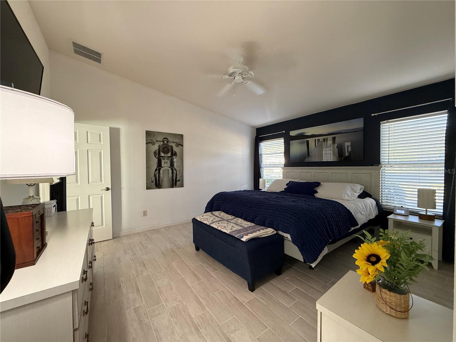 Image 15 of 22 For 25607 Belle Helene