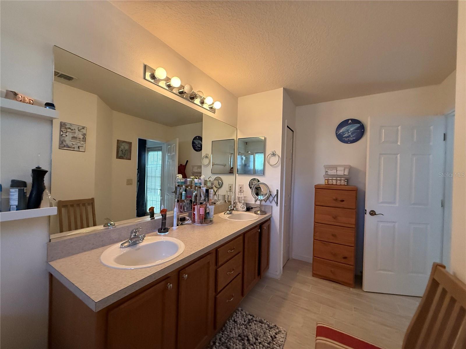 Image 18 of 22 For 25607 Belle Helene