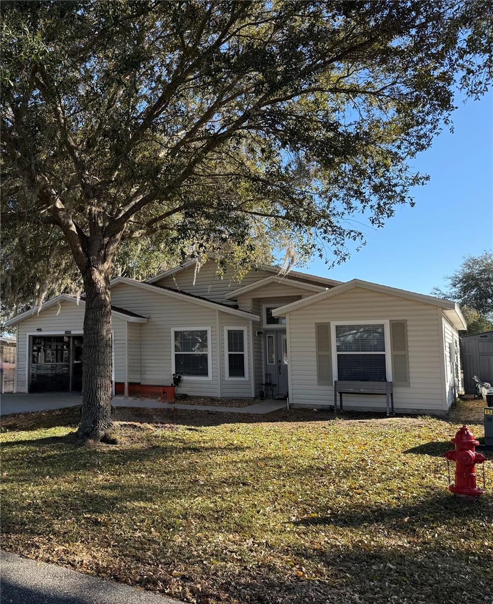 Image 2 of 22 For 25607 Belle Helene