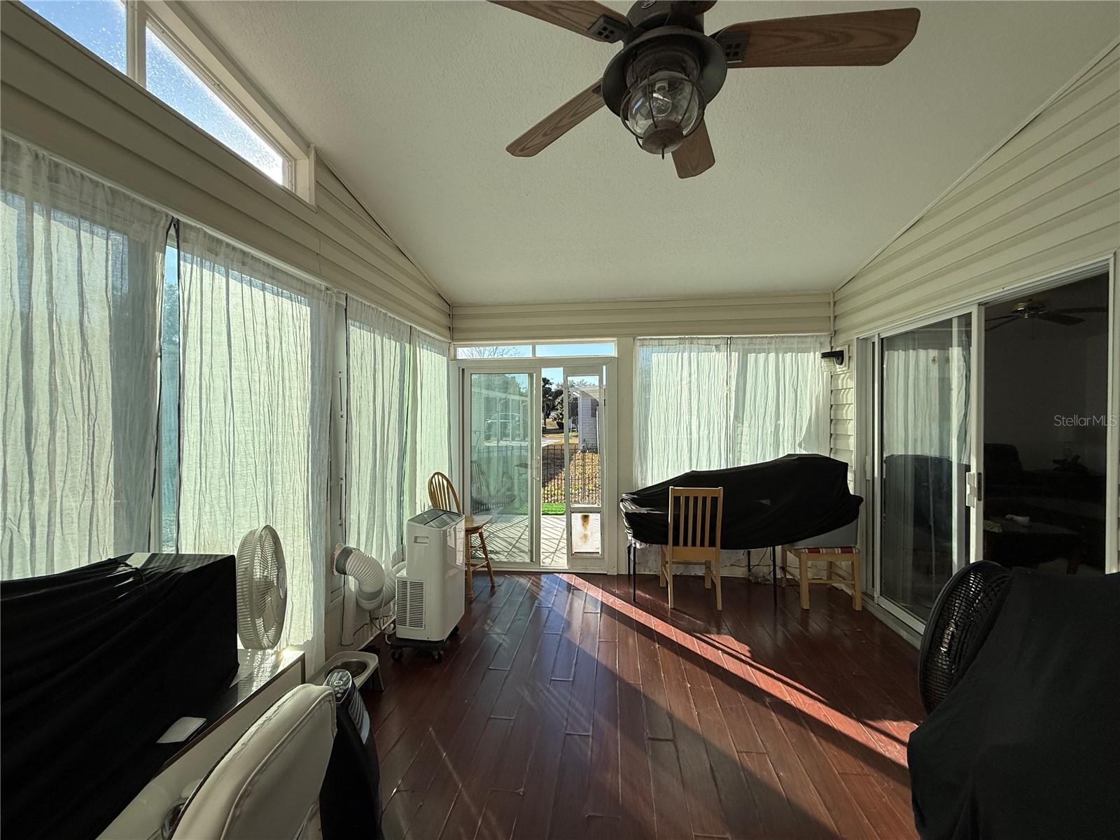 Image 20 of 22 For 25607 Belle Helene