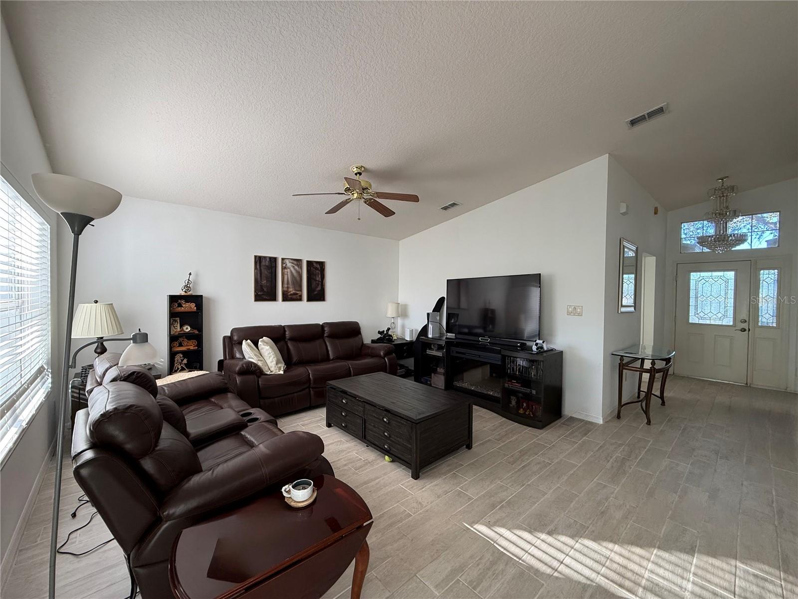 Image 8 of 22 For 25607 Belle Helene