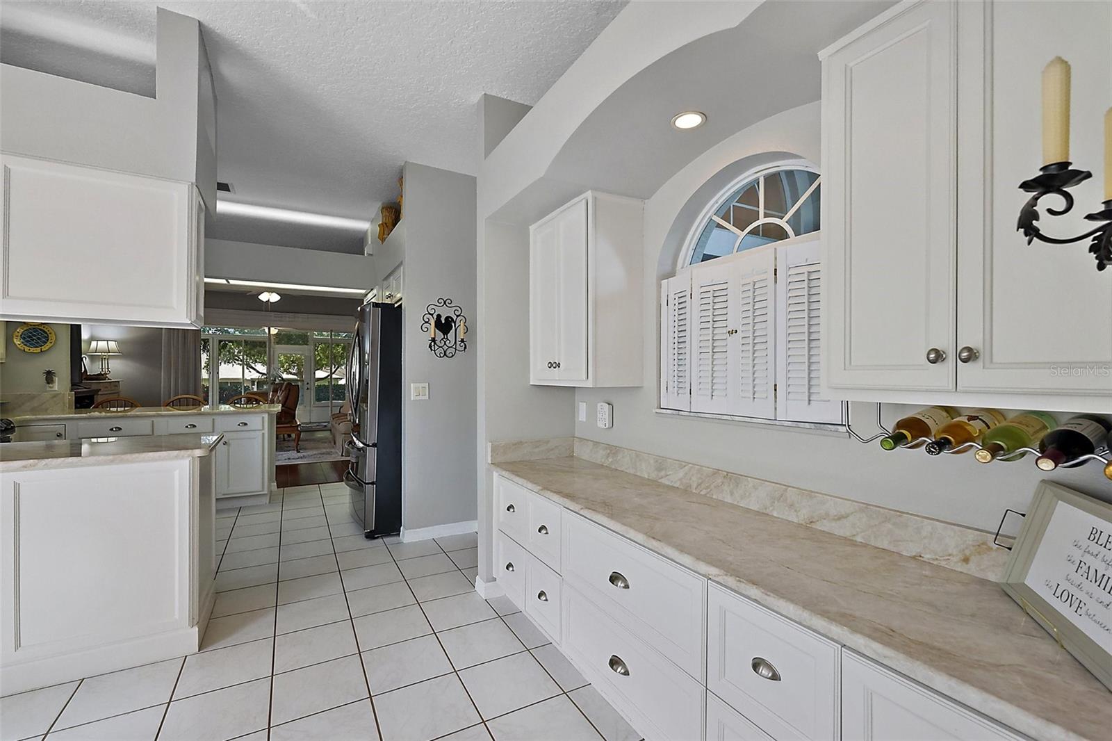 Image 17 of 49 For 3584 Tropical Seas Loop