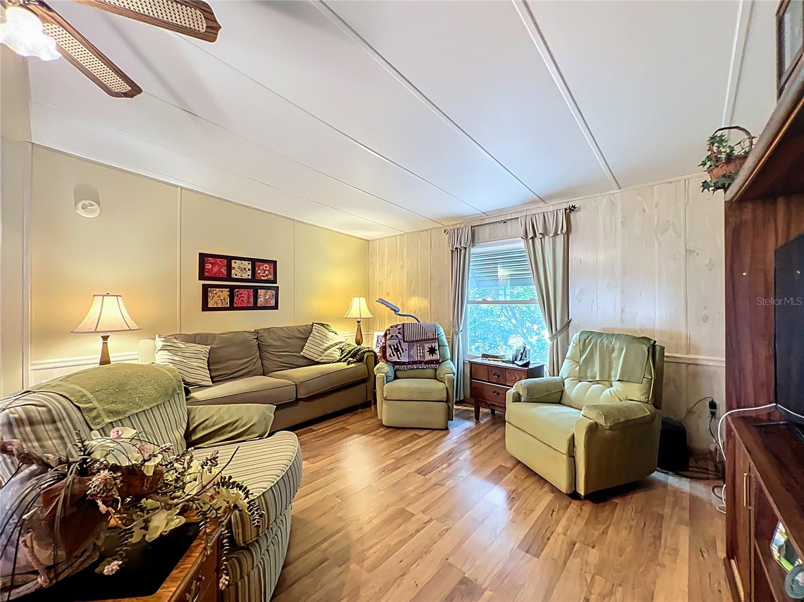 Image 13 of 55 For 13508 Palm Drive