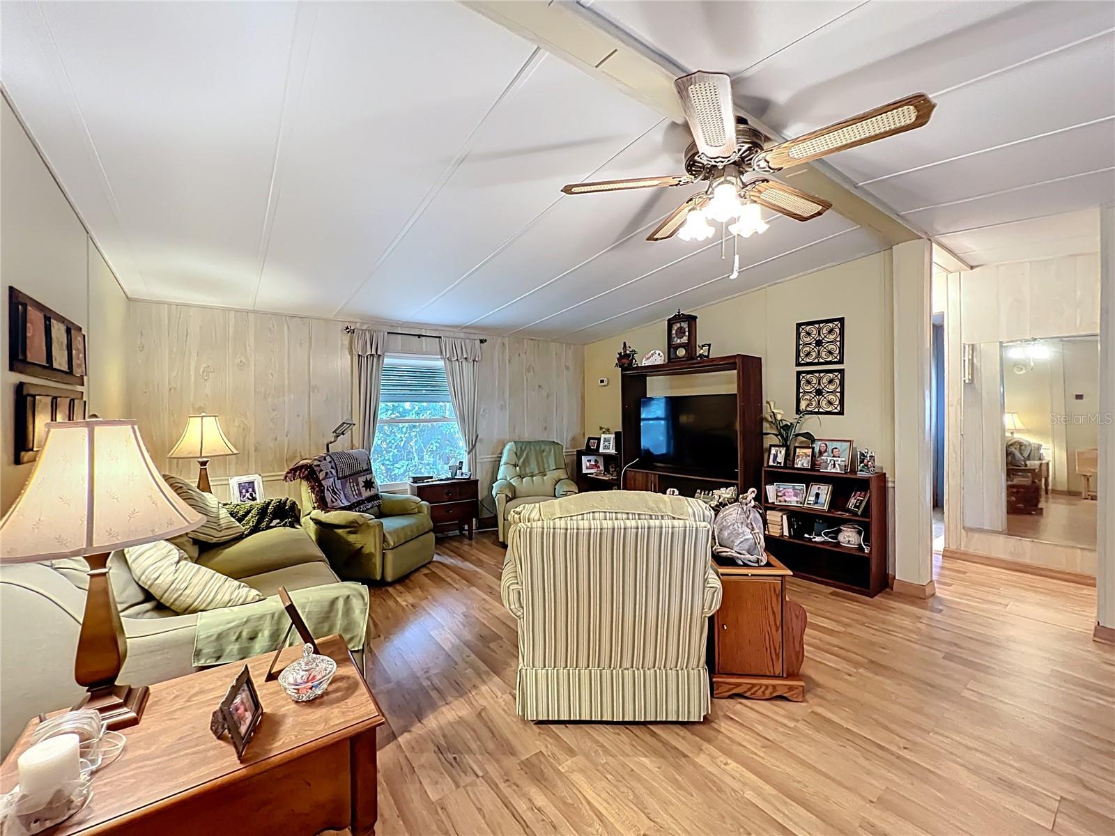 Image 14 of 55 For 13508 Palm Drive