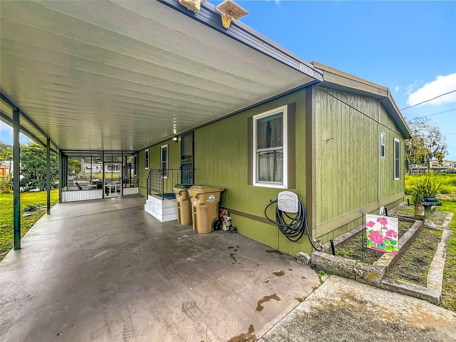 Image 2 of 55 For 13508 Palm Drive