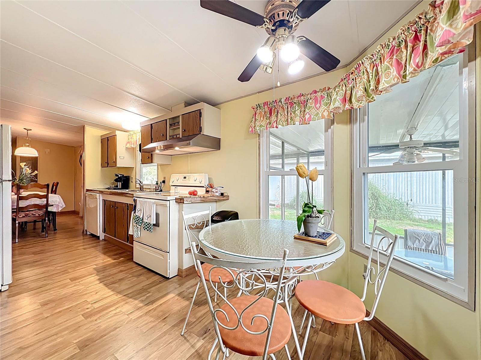 Image 8 of 55 For 13508 Palm Drive