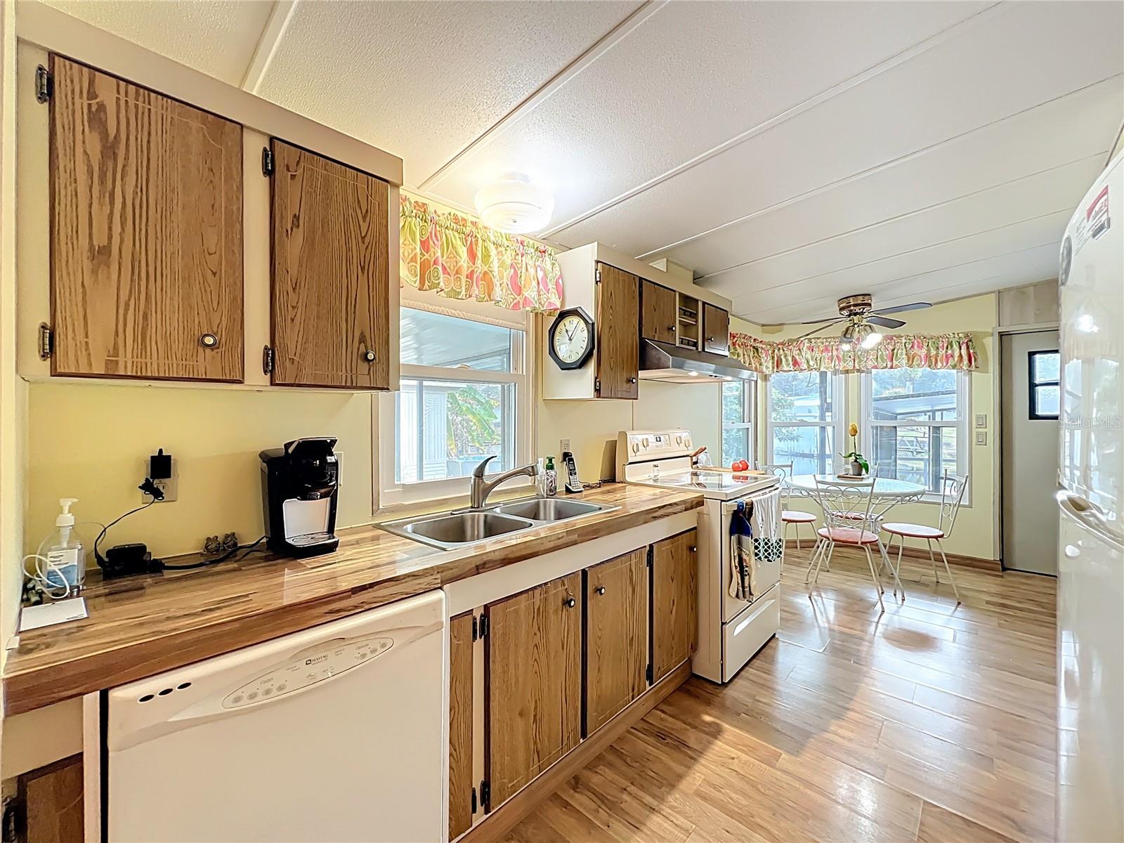 Image 9 of 55 For 13508 Palm Drive