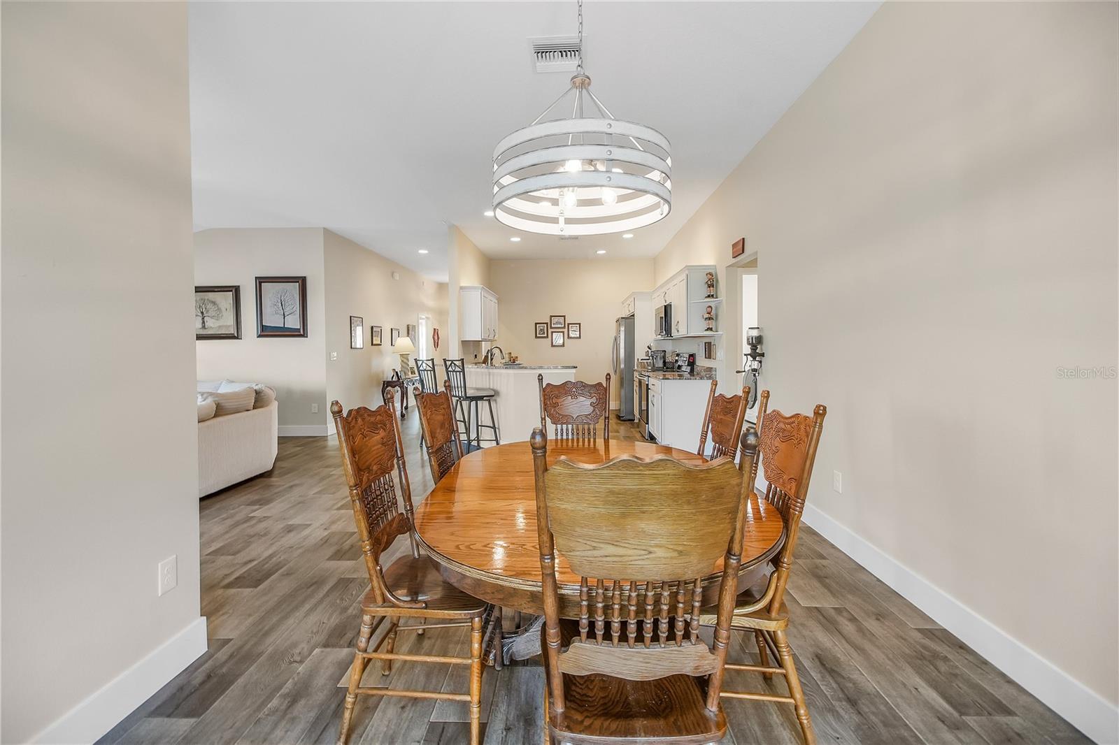 Image 11 of 48 For 3323 Rohan Road