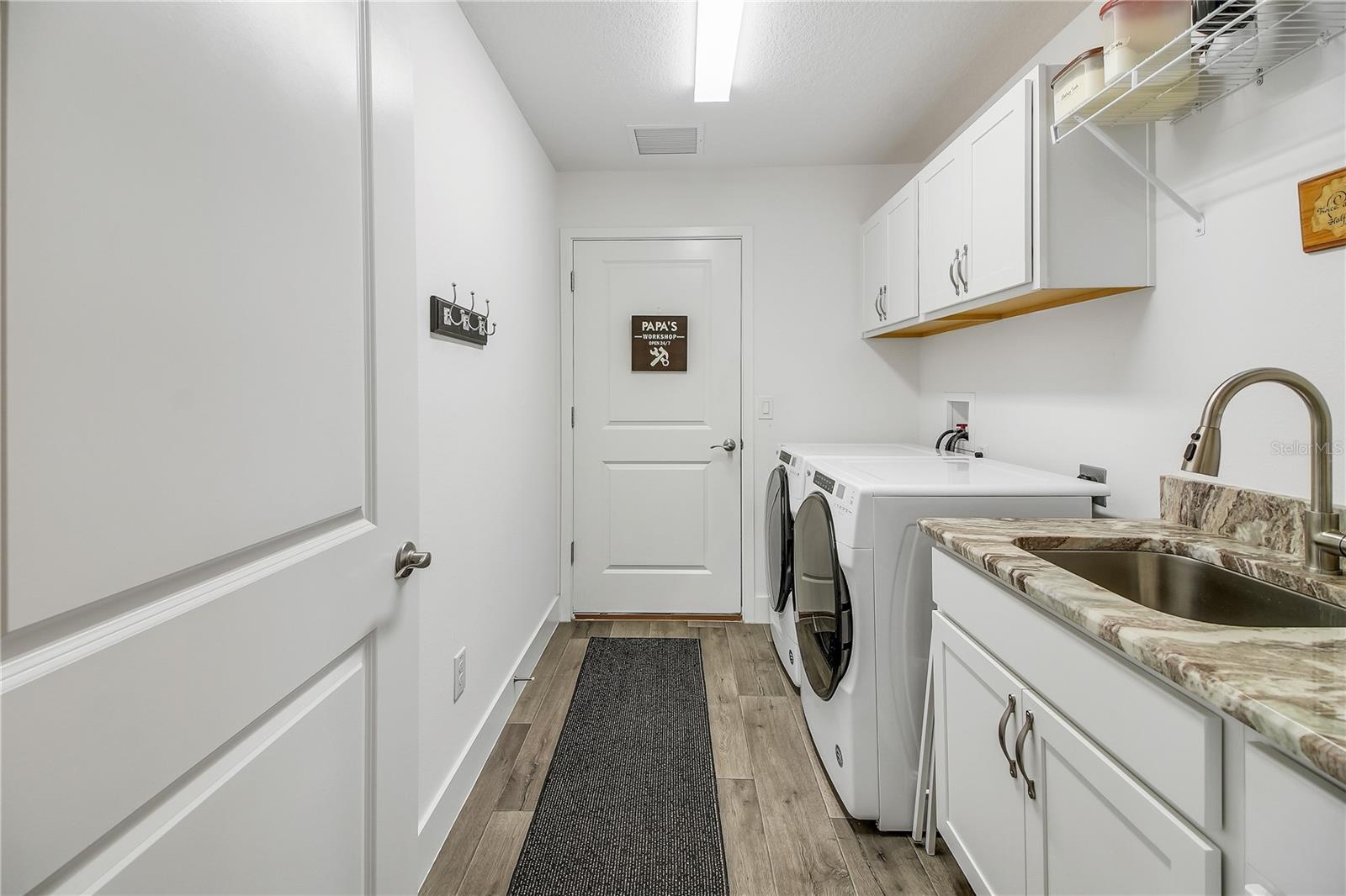 Image 18 of 48 For 3323 Rohan Road