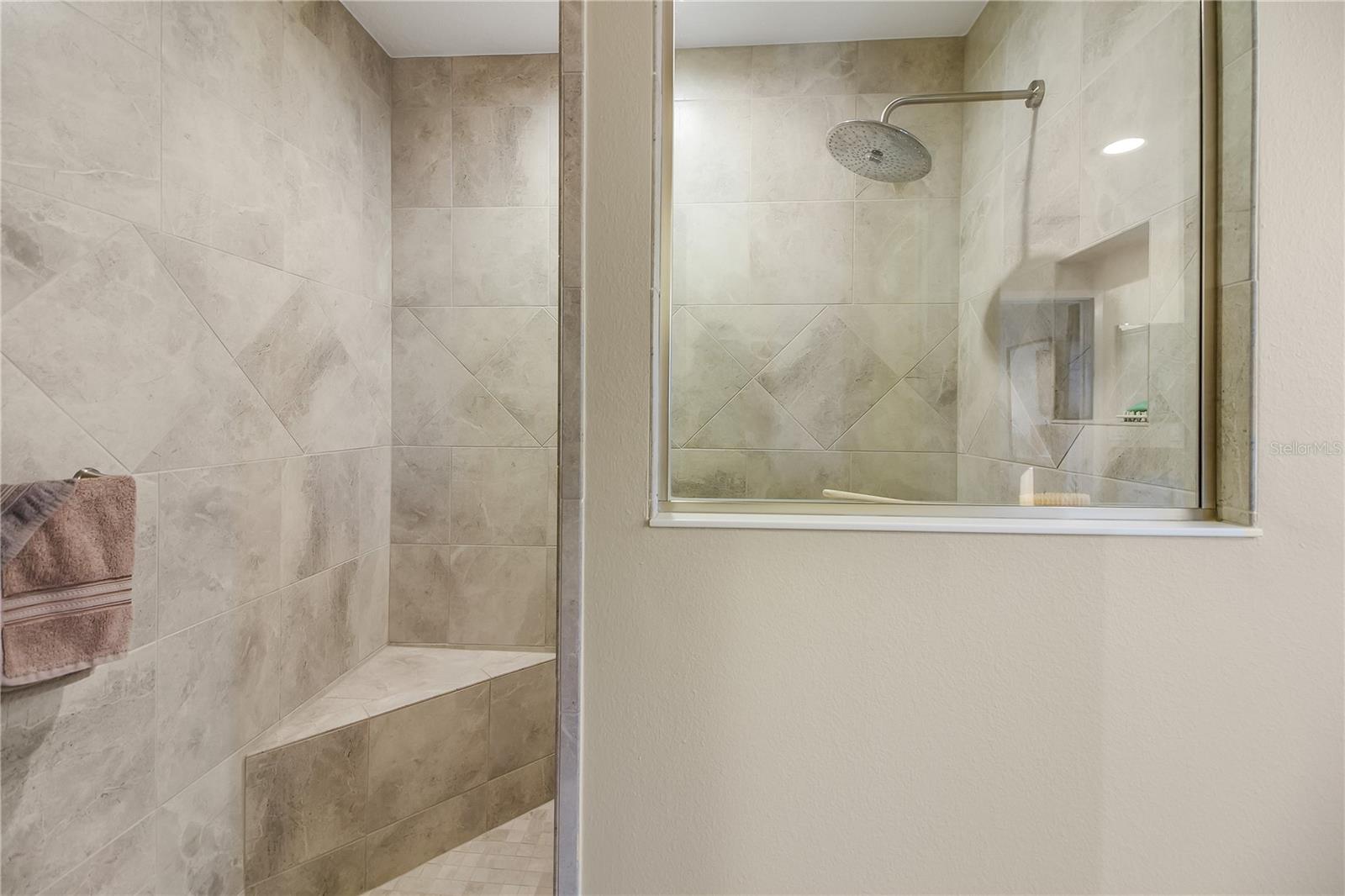 Image 24 of 48 For 3323 Rohan Road