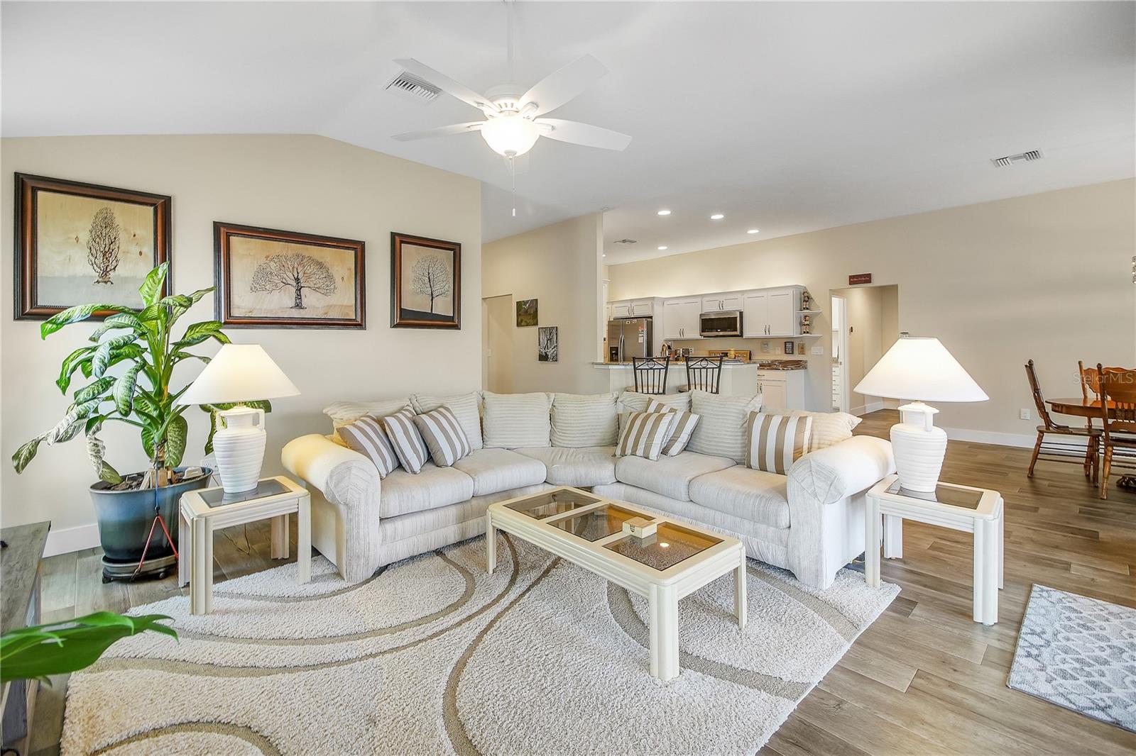 Image 35 of 48 For 3323 Rohan Road