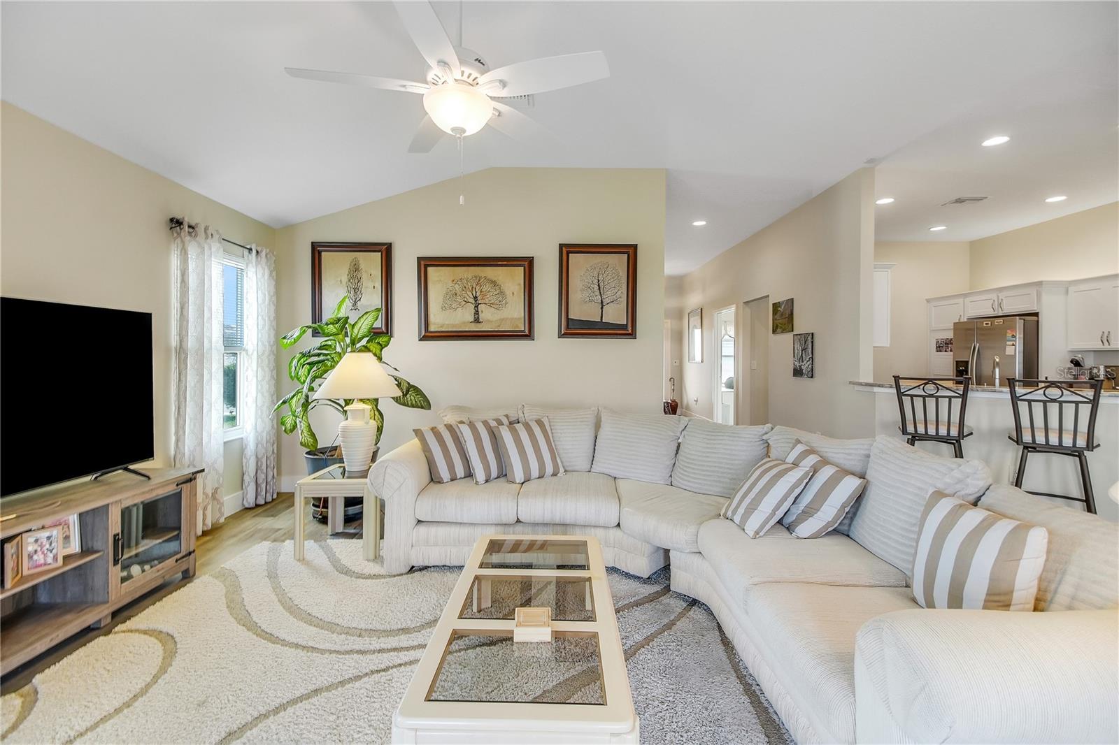 Image 7 of 48 For 3323 Rohan Road