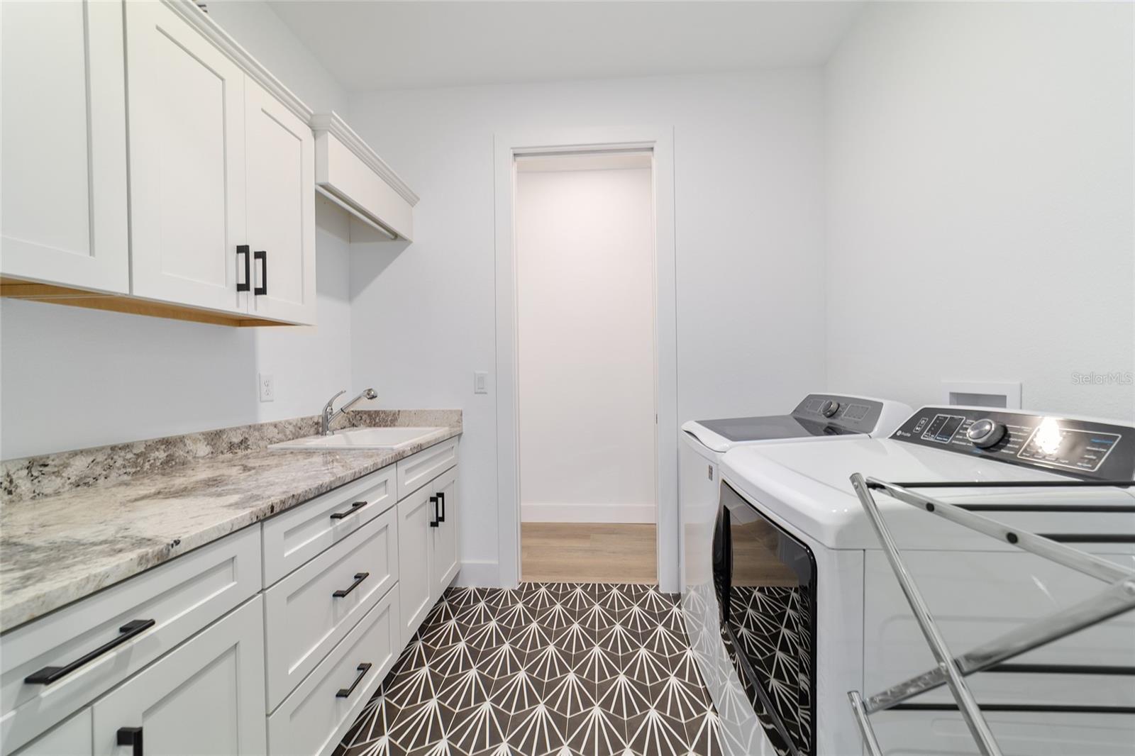 Image 47 of 95 For 11638 101st Court Road