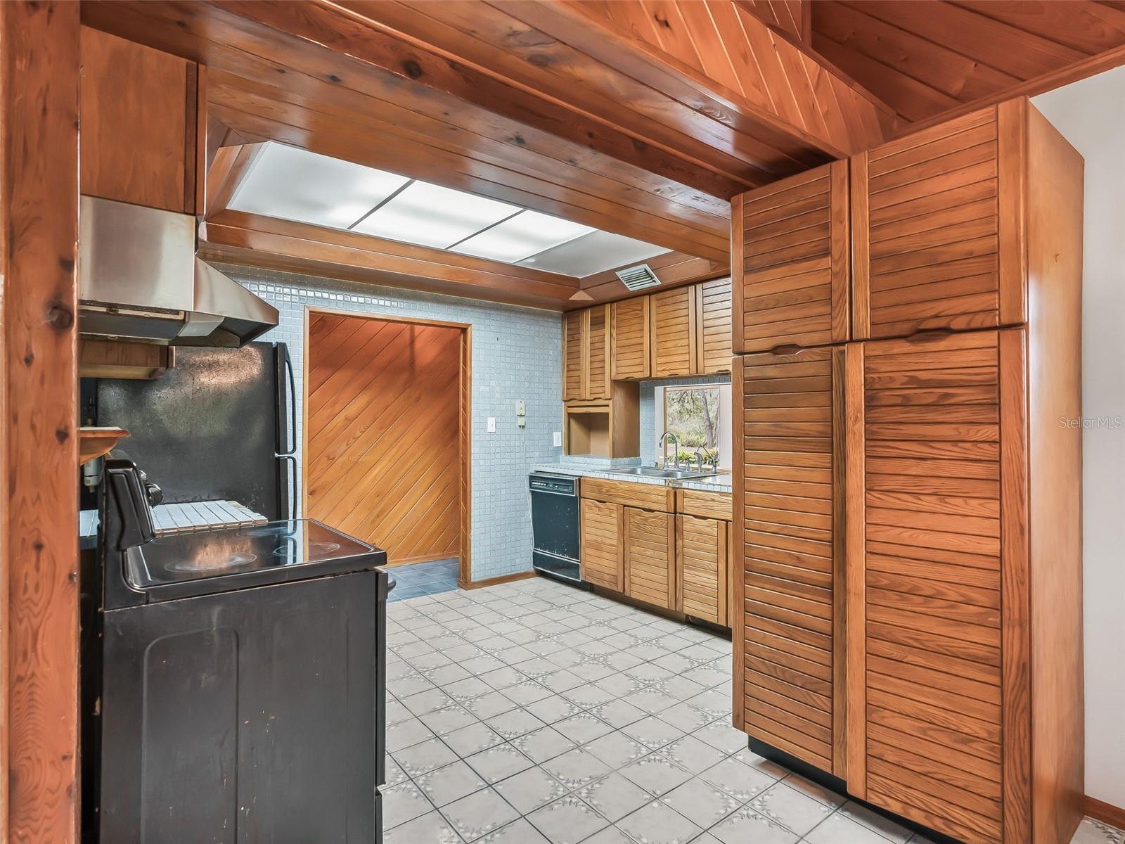 Image 17 of 49 For 11398 Cr 682