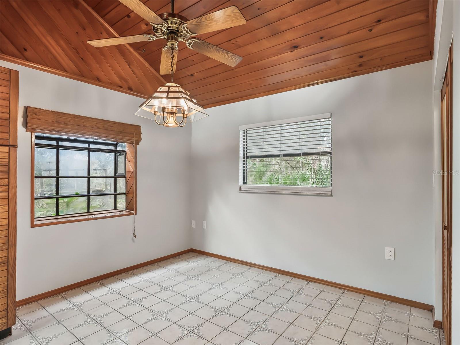 Image 18 of 49 For 11398 Cr 682