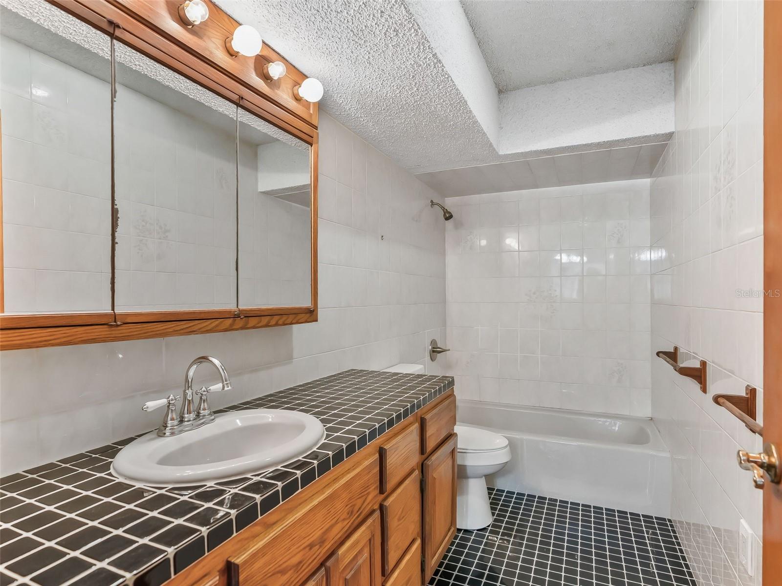 Image 23 of 49 For 11398 Cr 682