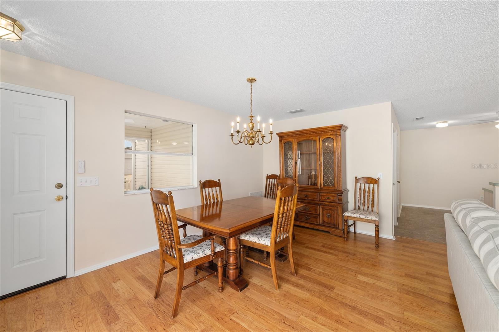 Image 11 of 32 For 1717 Moreno Place