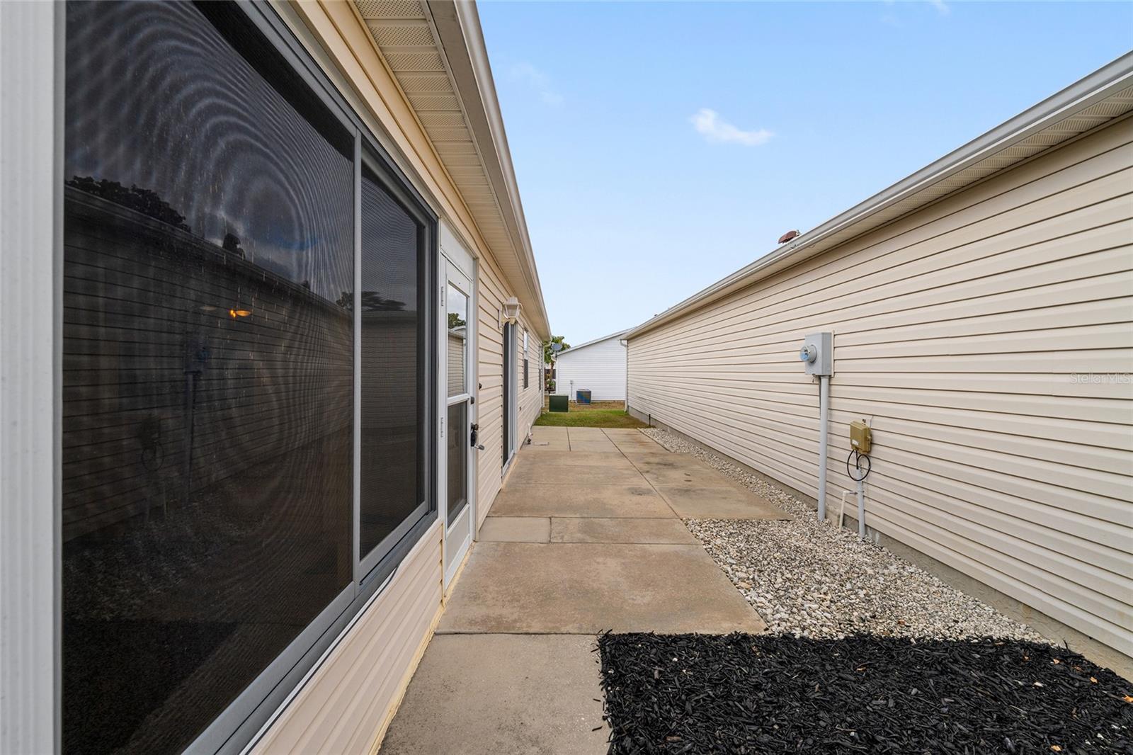 Image 5 of 32 For 1717 Moreno Place