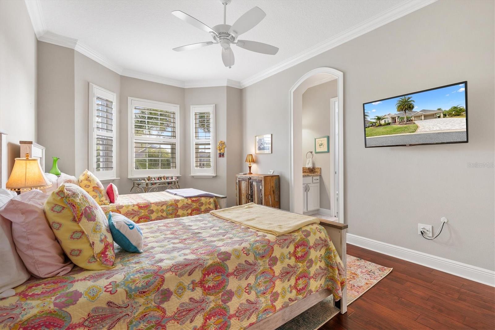 Image 30 of 65 For 984 Iron Oak Way