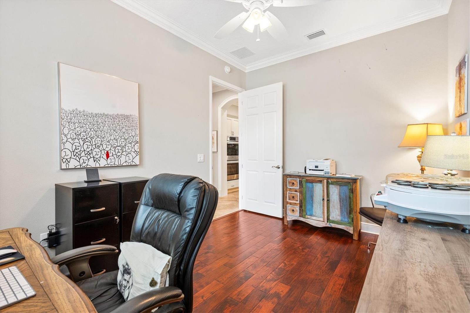 Image 41 of 65 For 984 Iron Oak Way