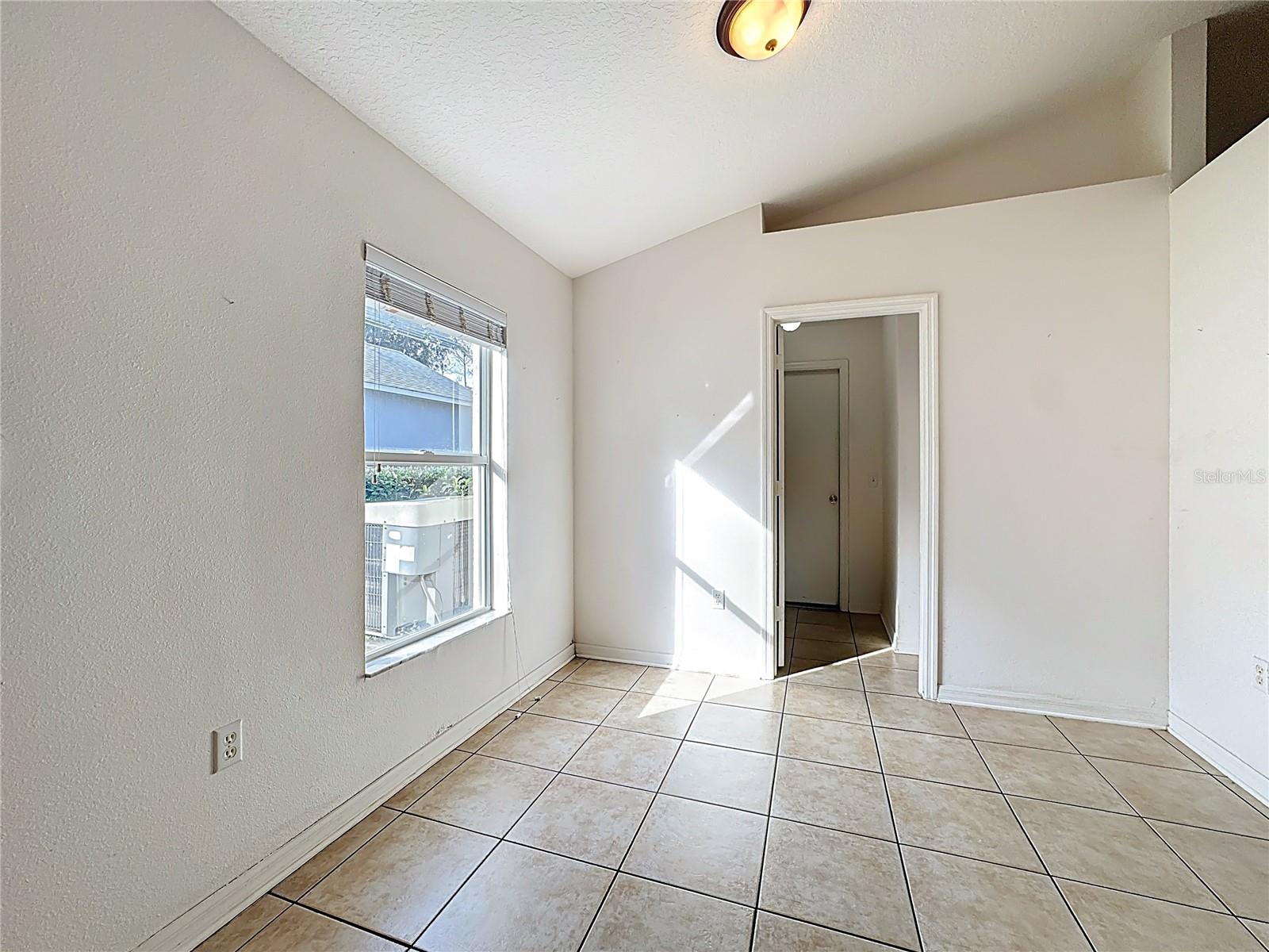 Image 12 of 44 For 2406 Tealwood Circle