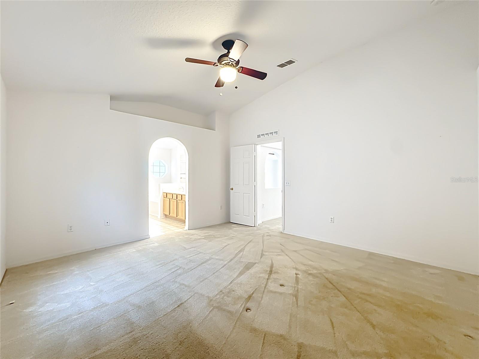 Image 32 of 44 For 2406 Tealwood Circle