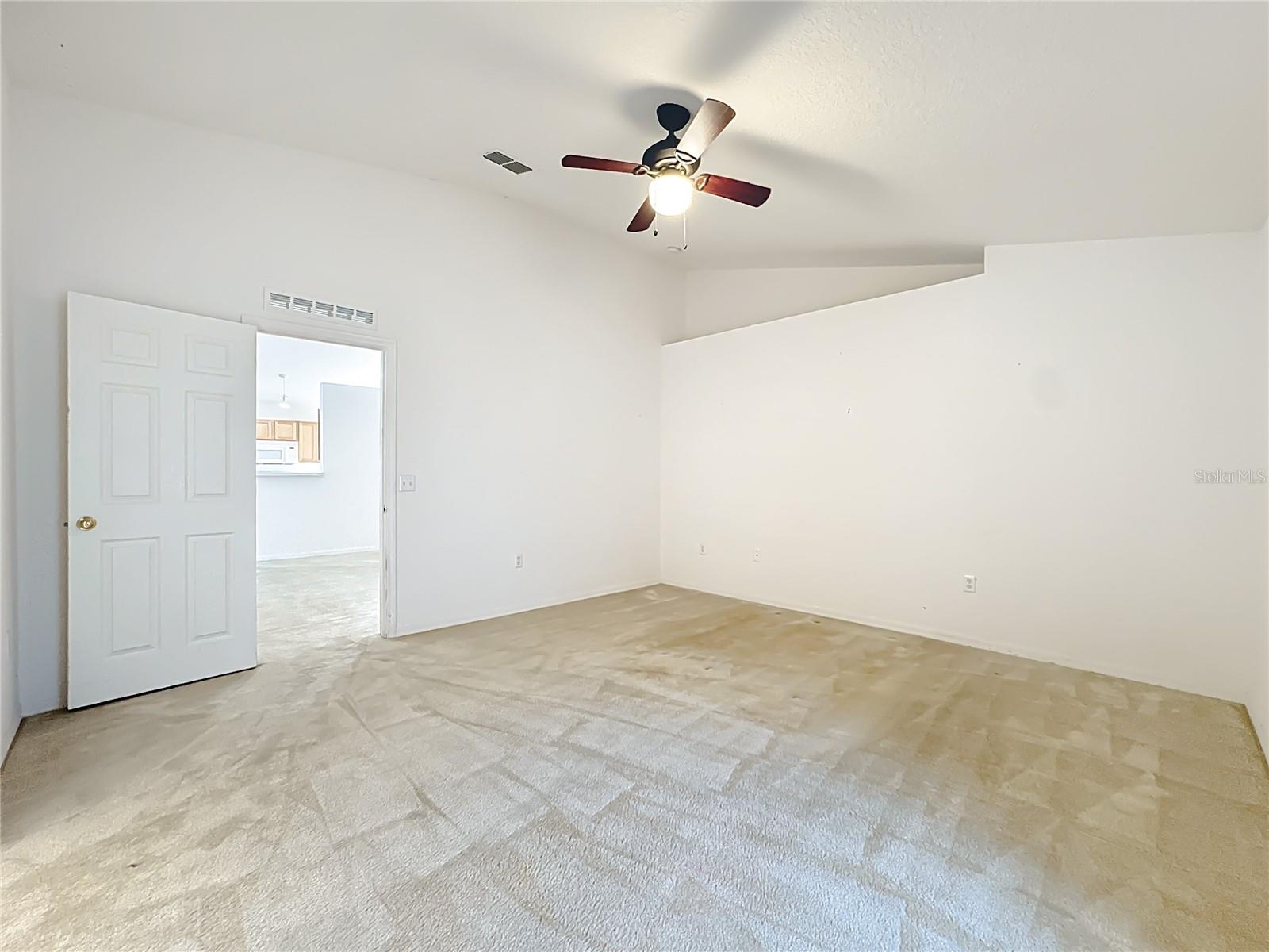 Image 33 of 44 For 2406 Tealwood Circle