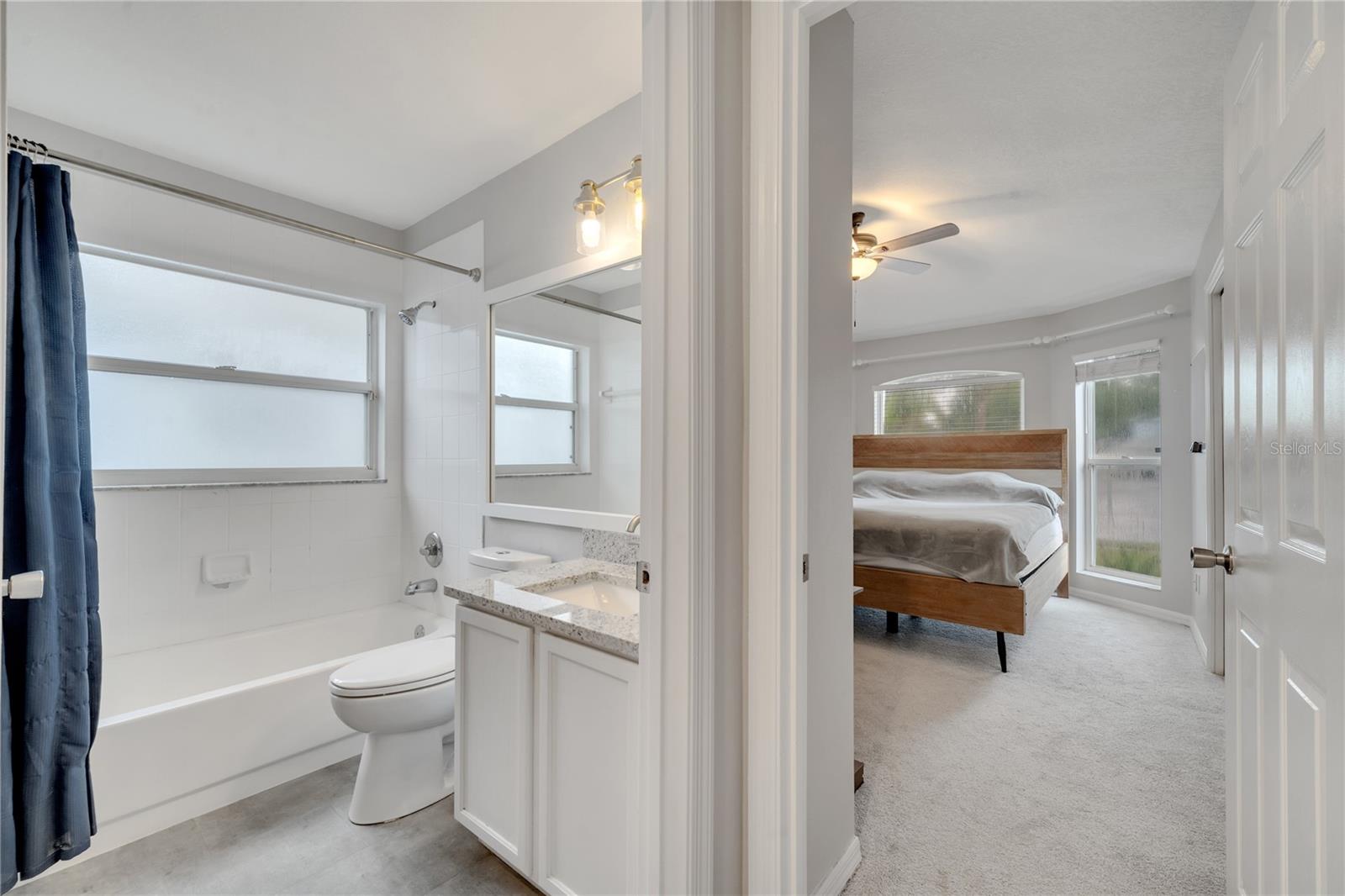 Image 22 of 31 For 12819 Waterhaven Circle