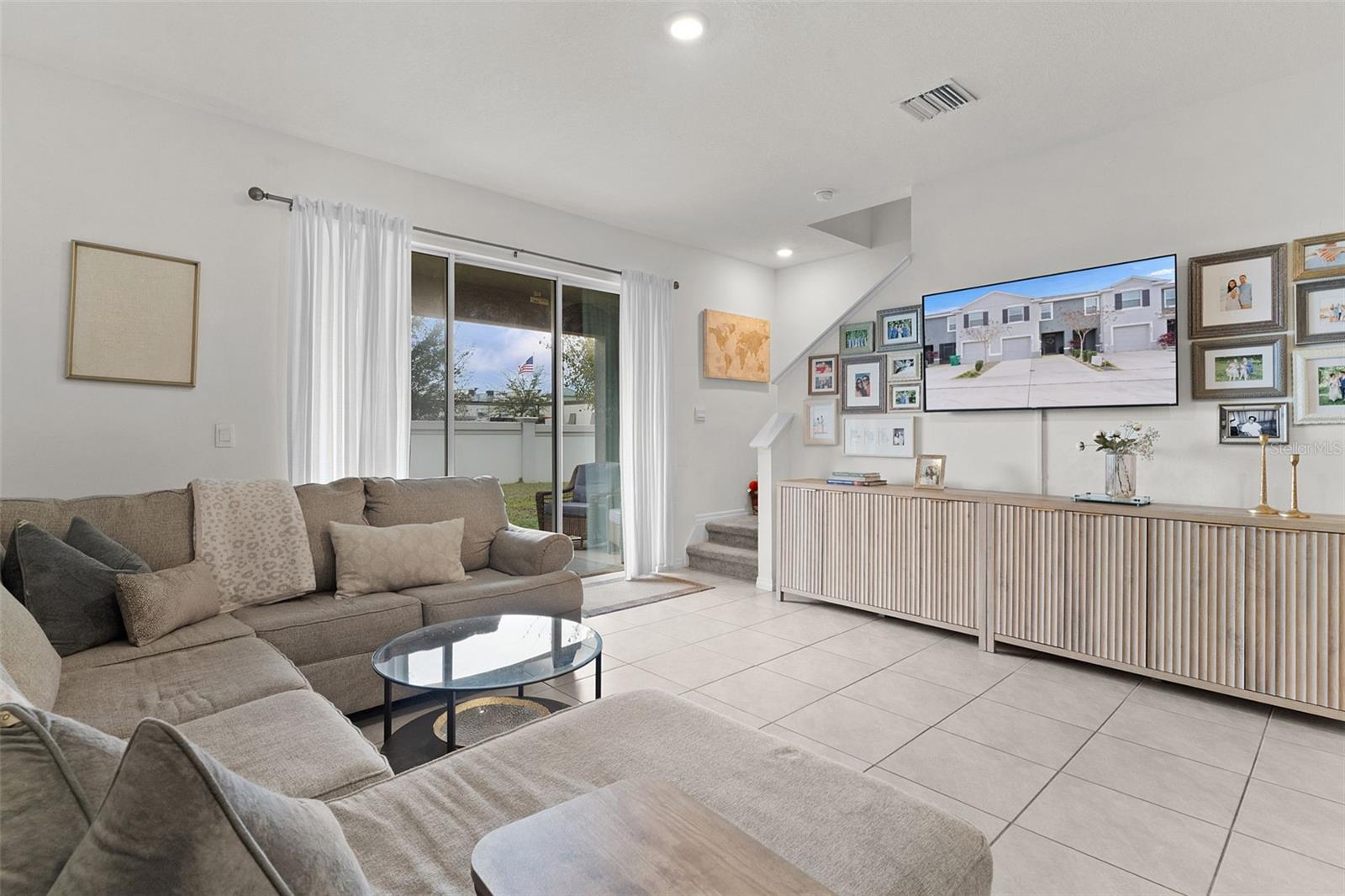 Image 16 of 45 For 5349 Pinecone Court