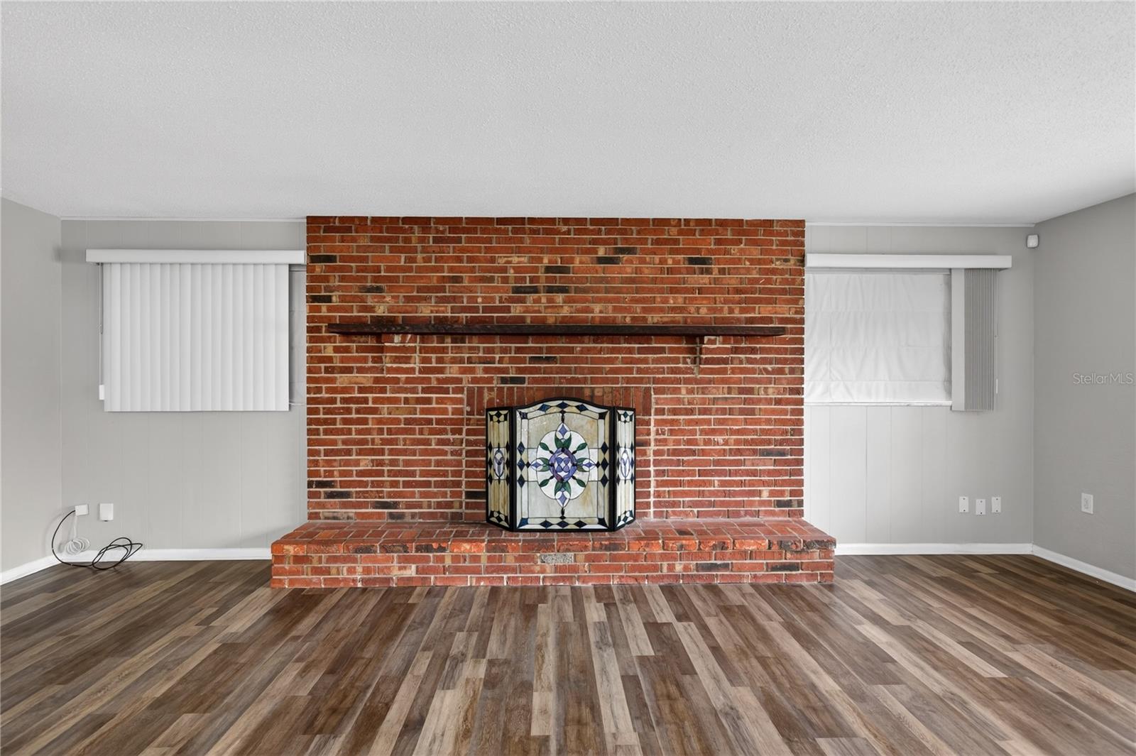 Image 14 of 37 For 11 Reyes Road