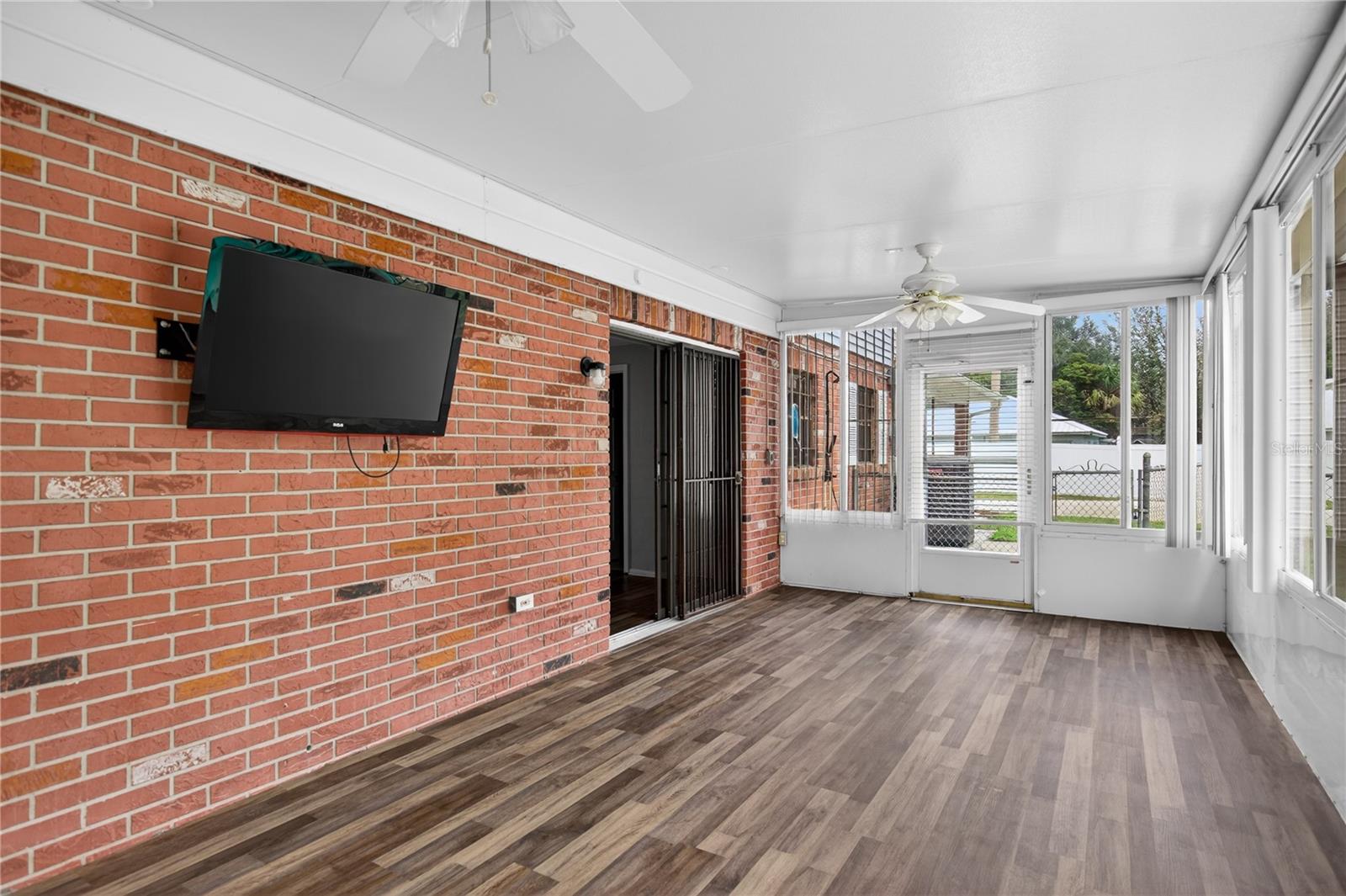 Image 30 of 37 For 11 Reyes Road