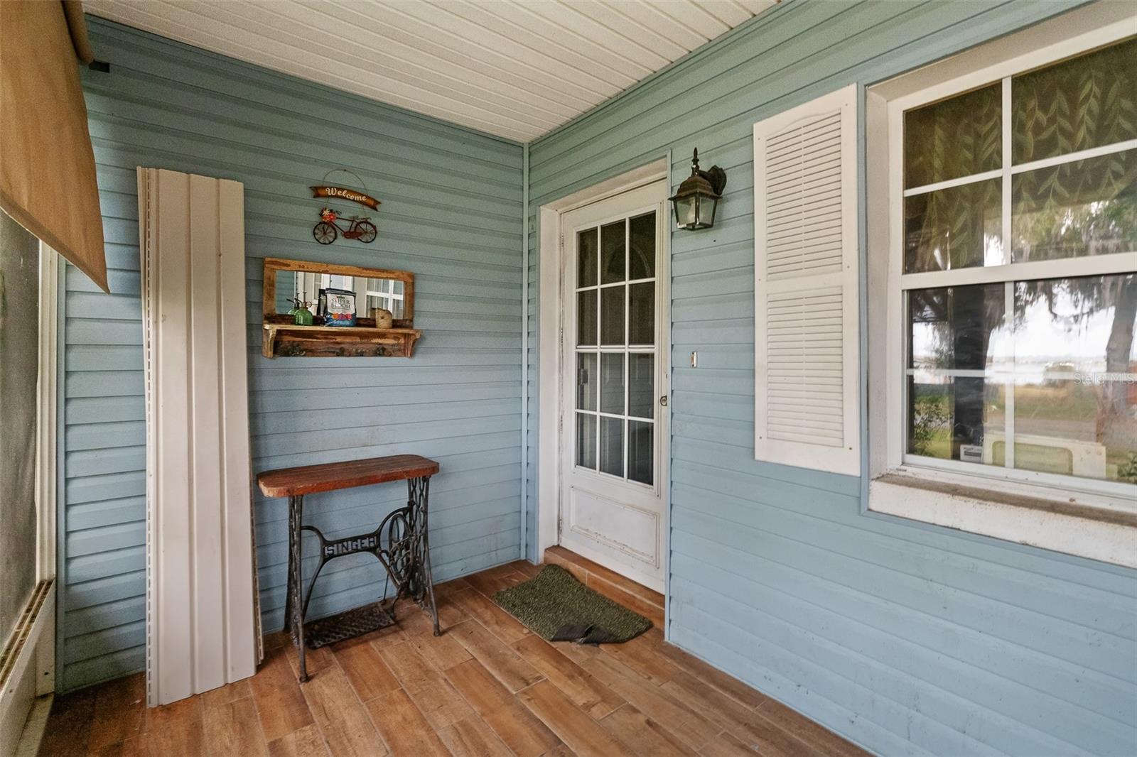 Image 16 of 84 For 3820 Orange Drive