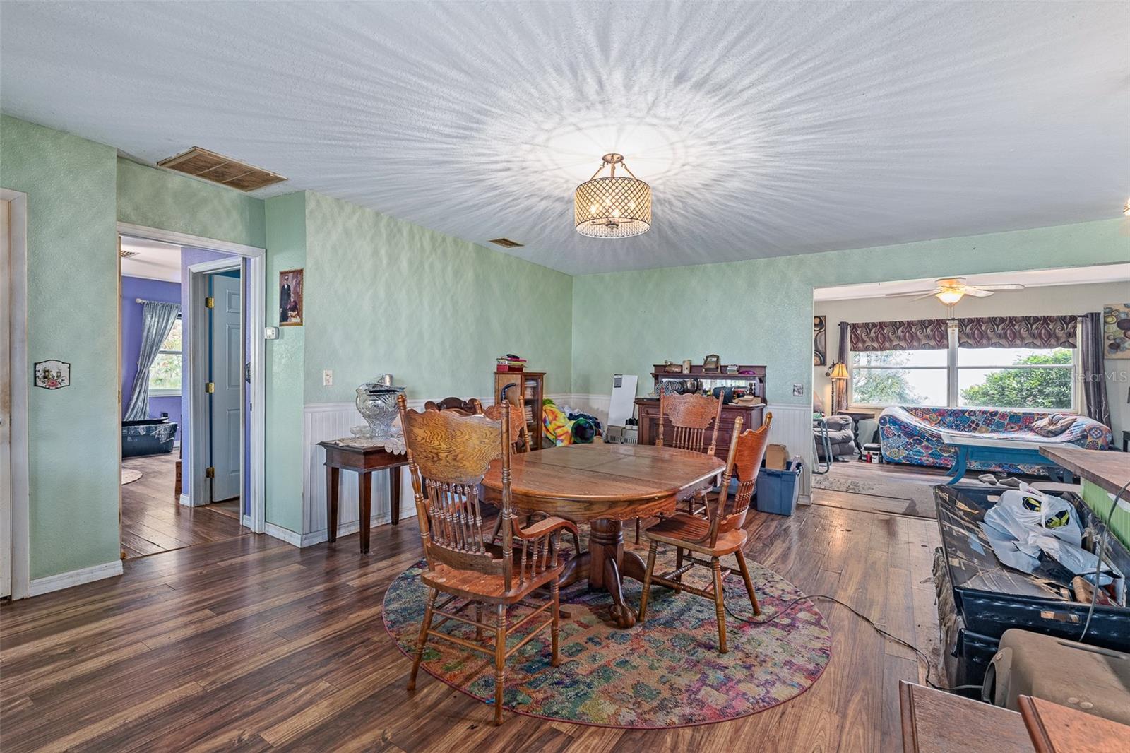 Image 18 of 84 For 3820 Orange Drive