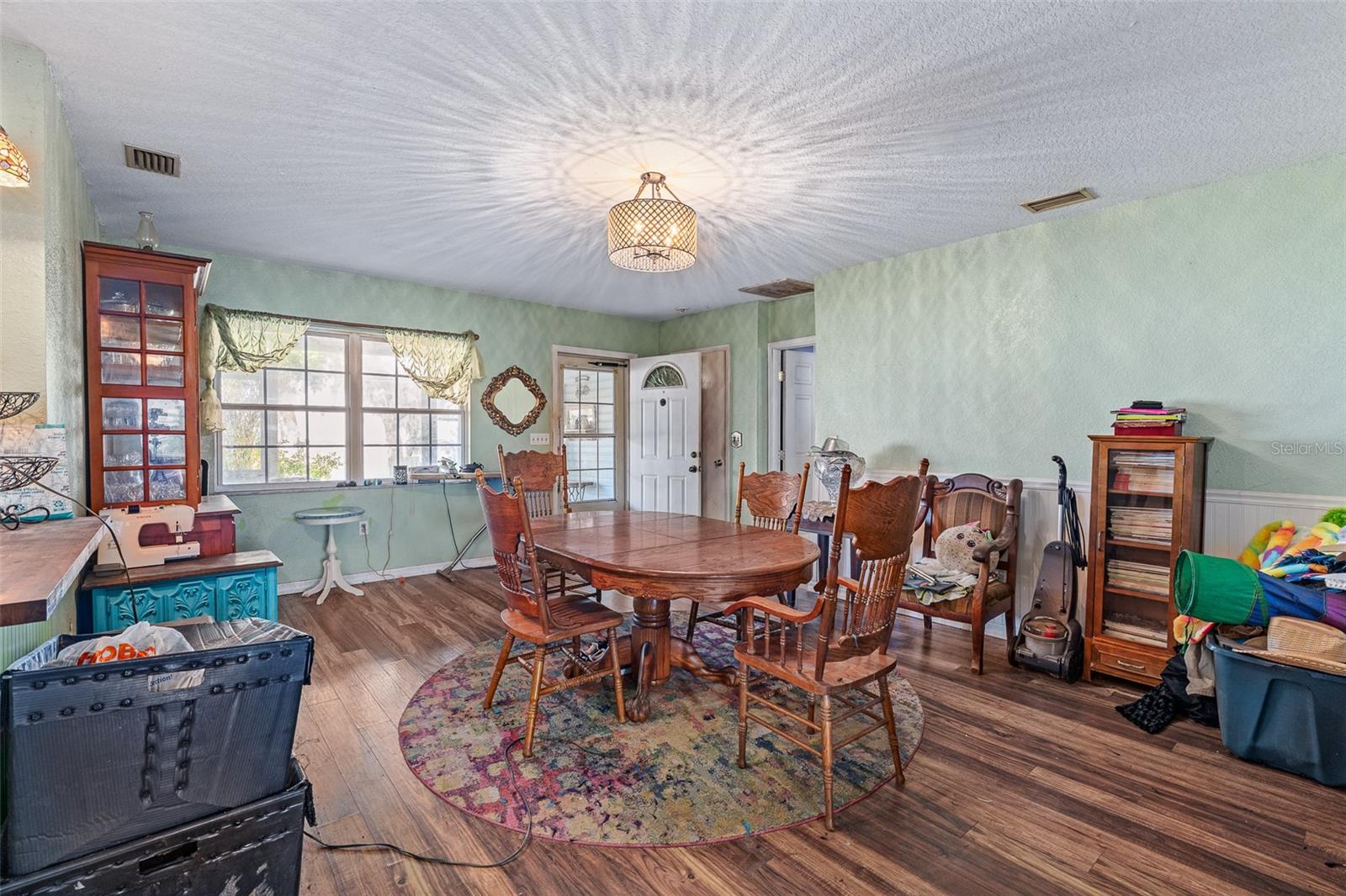 Image 19 of 84 For 3820 Orange Drive