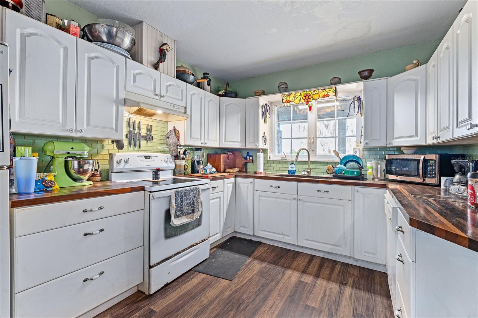 Image 24 of 84 For 3820 Orange Drive