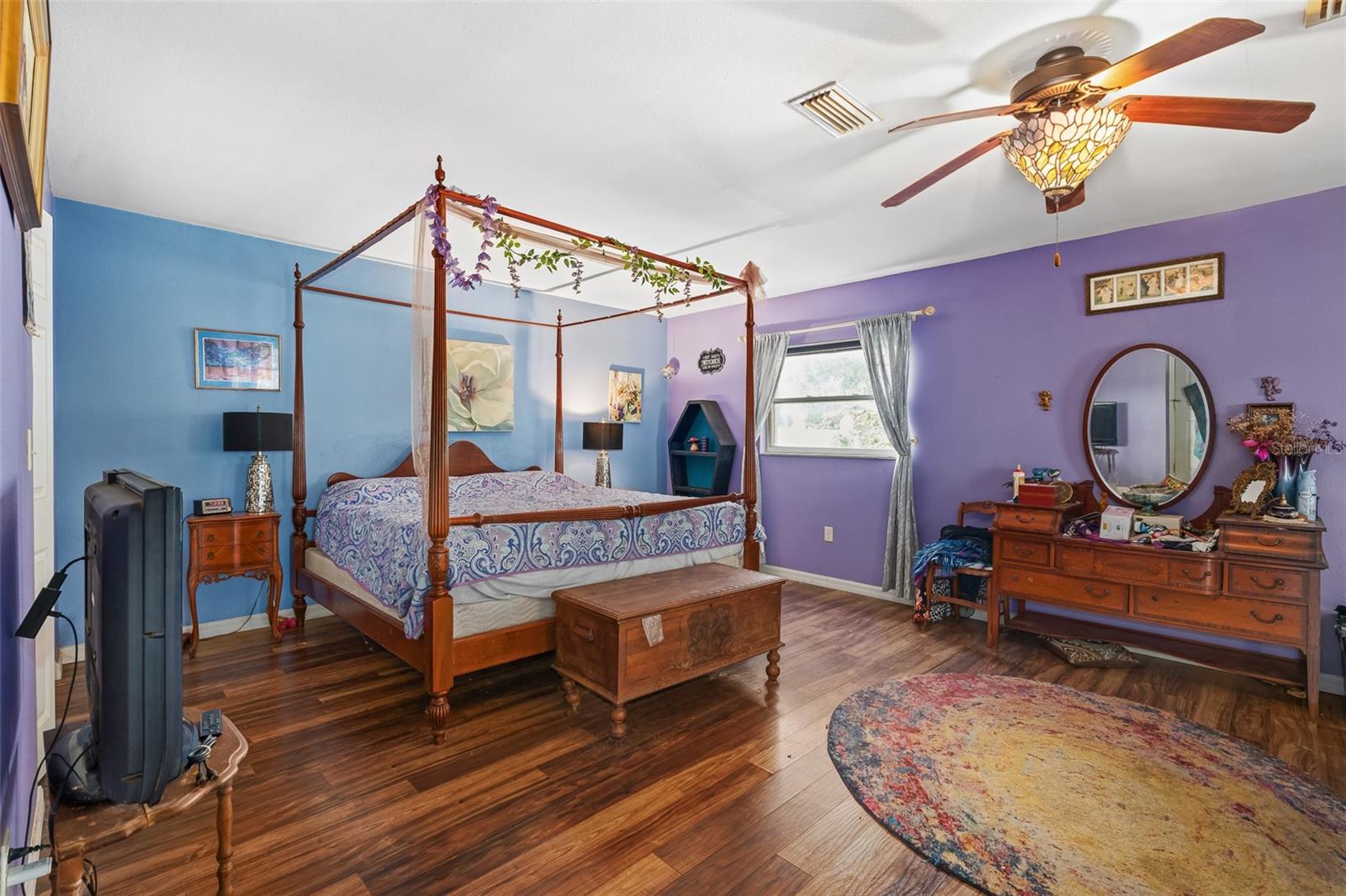 Image 27 of 84 For 3820 Orange Drive